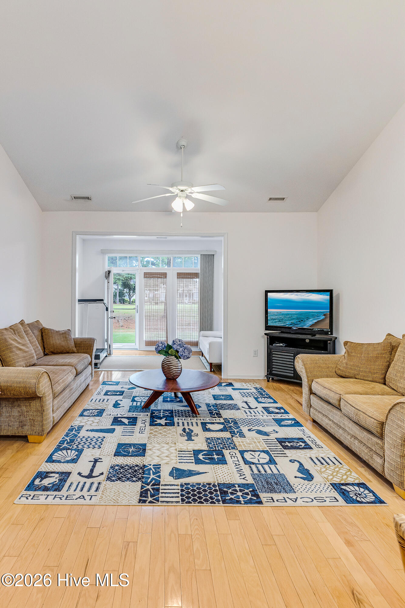 100588039 | Photo 26
