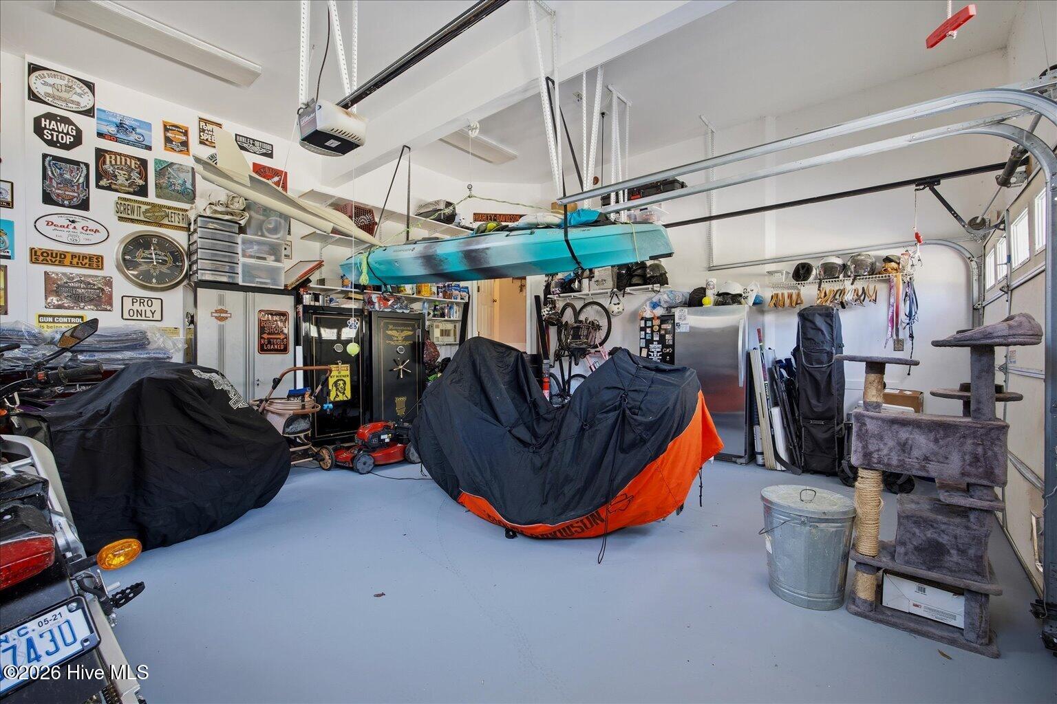 100564317 | Photo 47