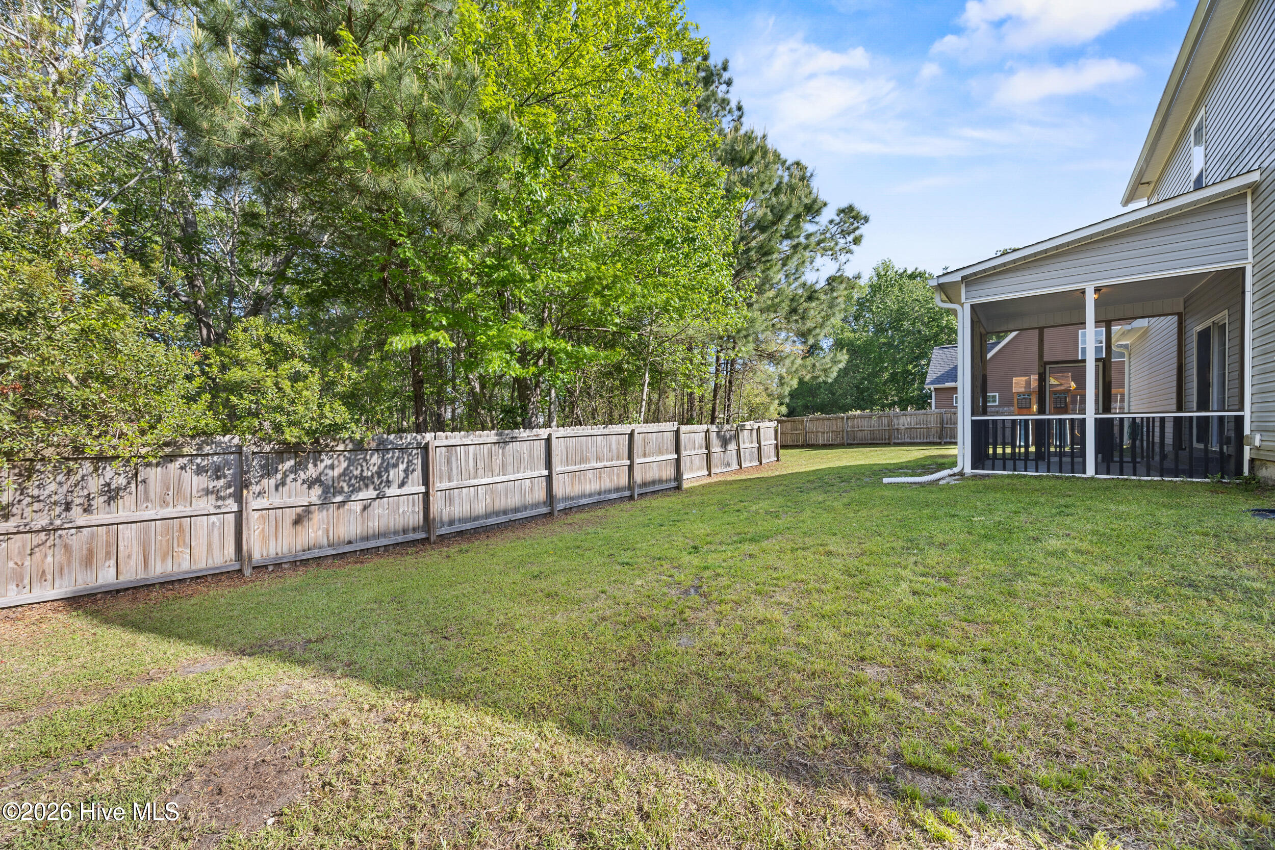 100567272 | Photo 43