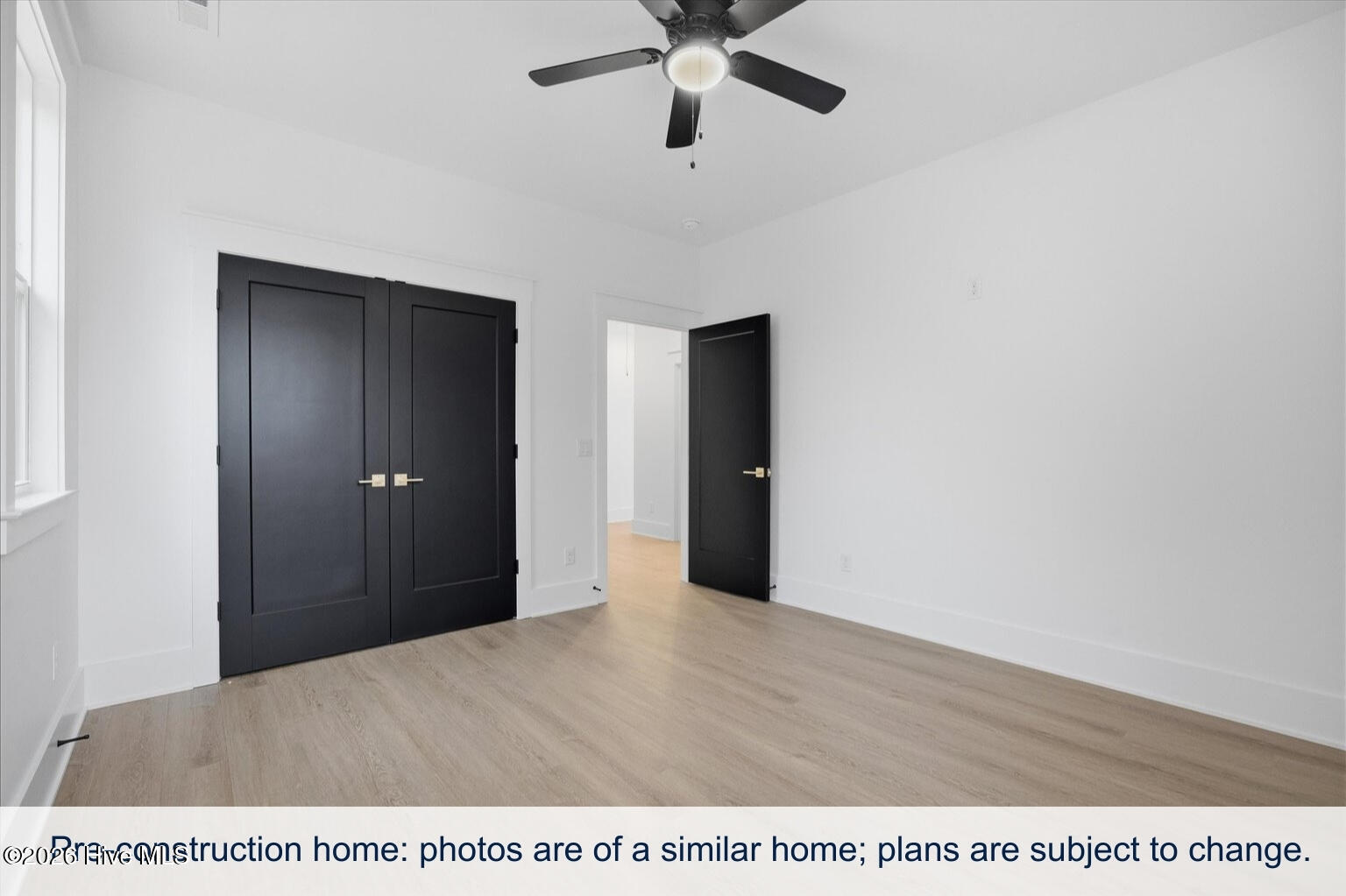 100567849 | Photo 35