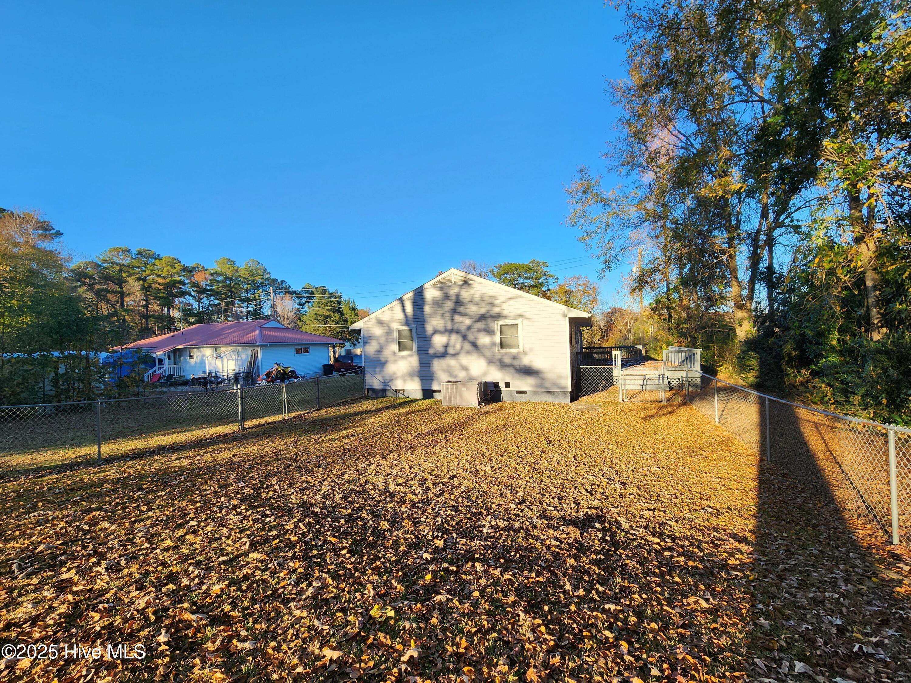 100569184 | Photo 20