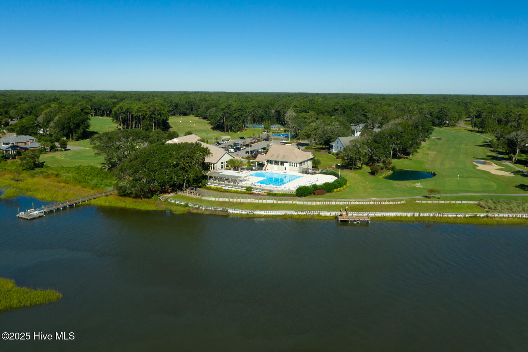 100543941 | Photo 51