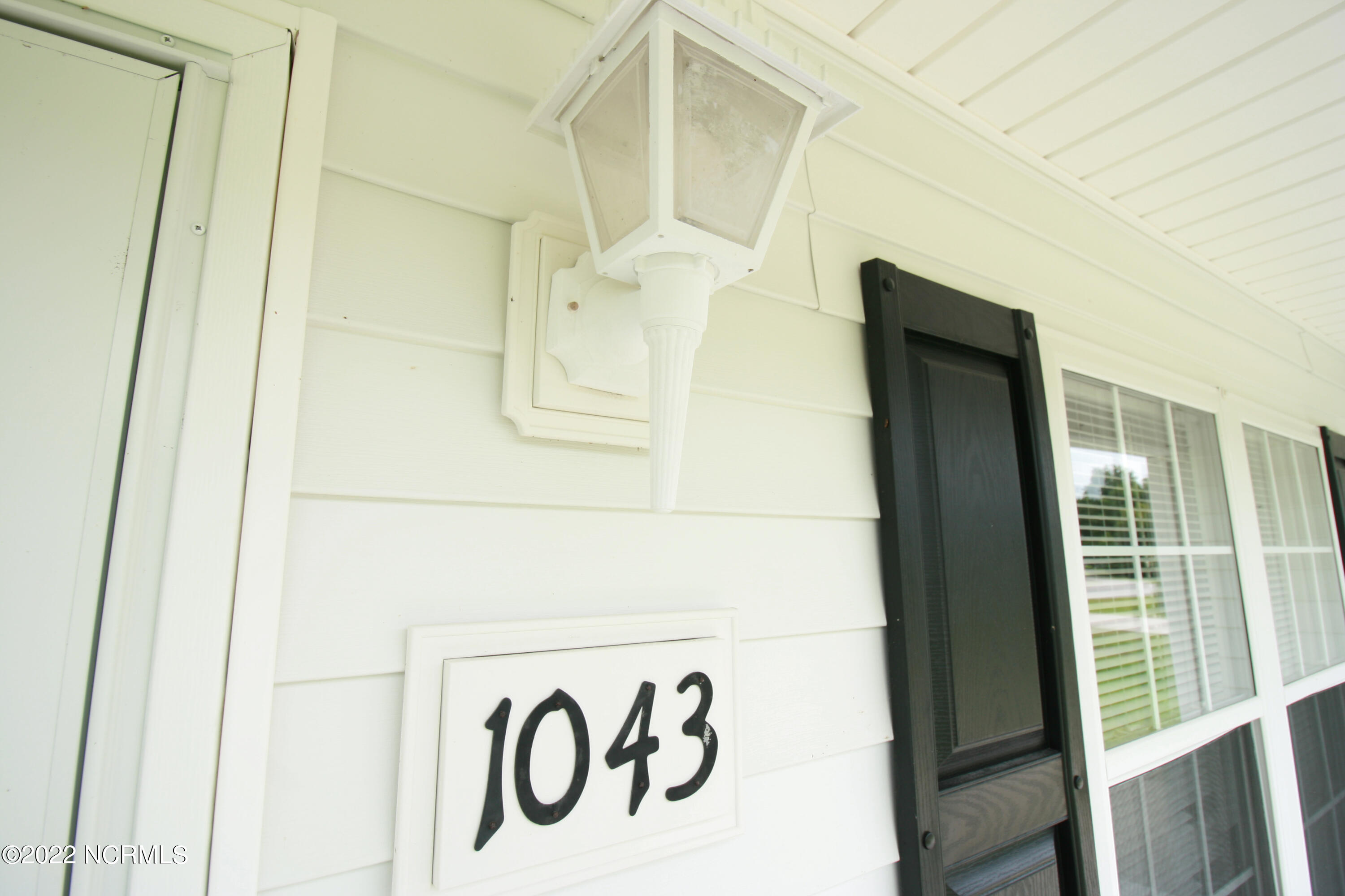 01.1-1043 Shirley Dr