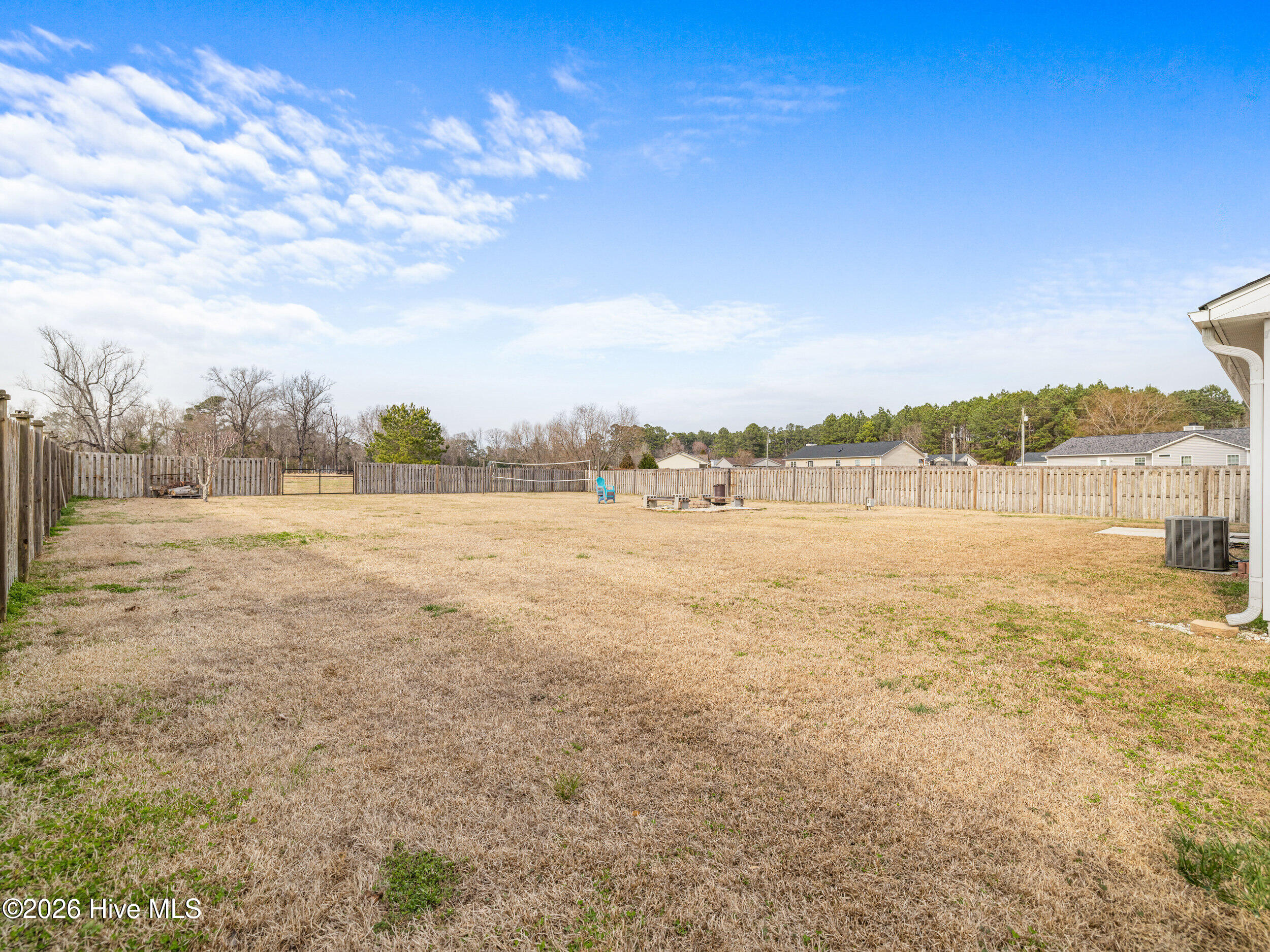 100556892 | Photo 35