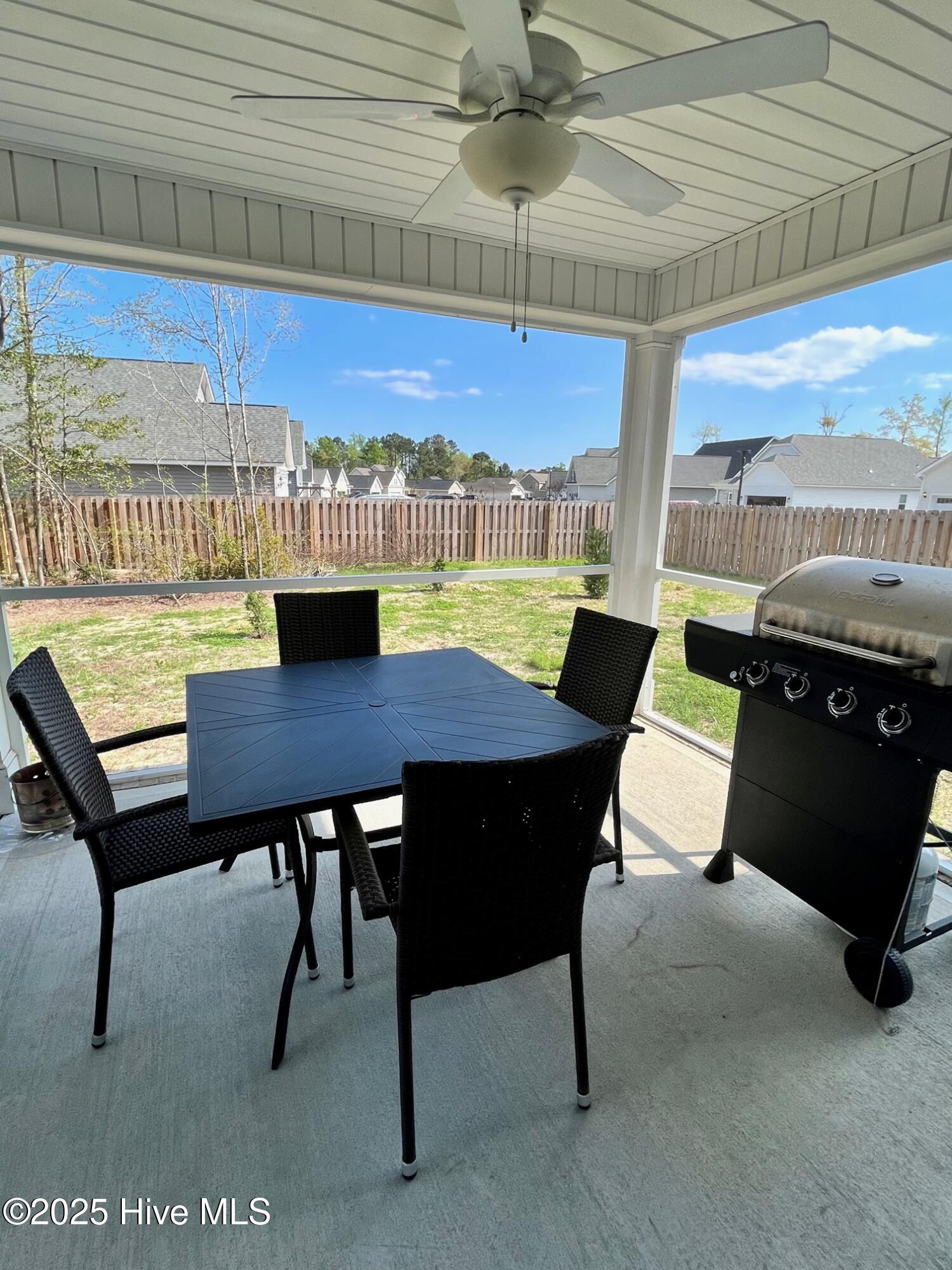 100567938 | Photo 20