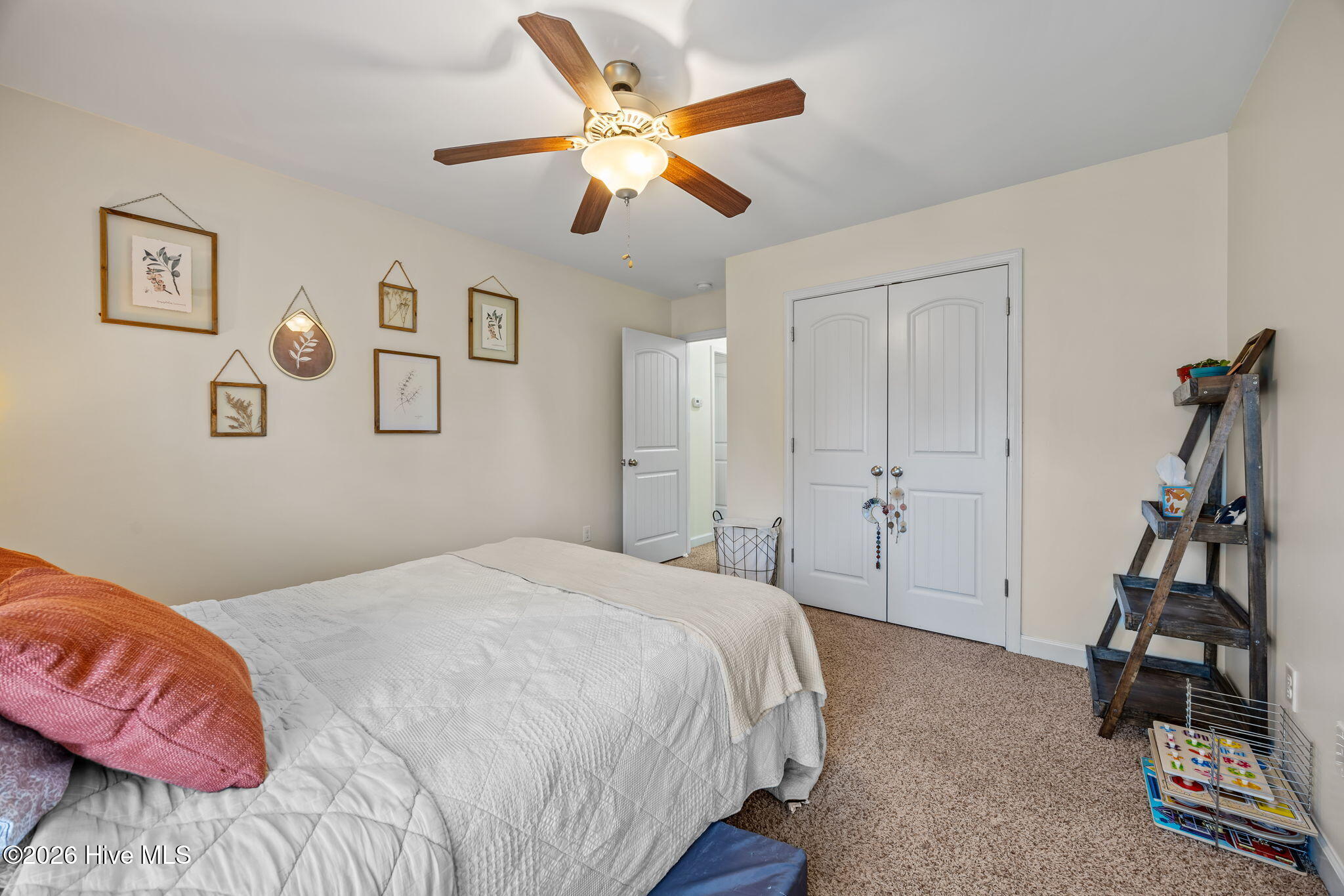 100560368 | Photo 31