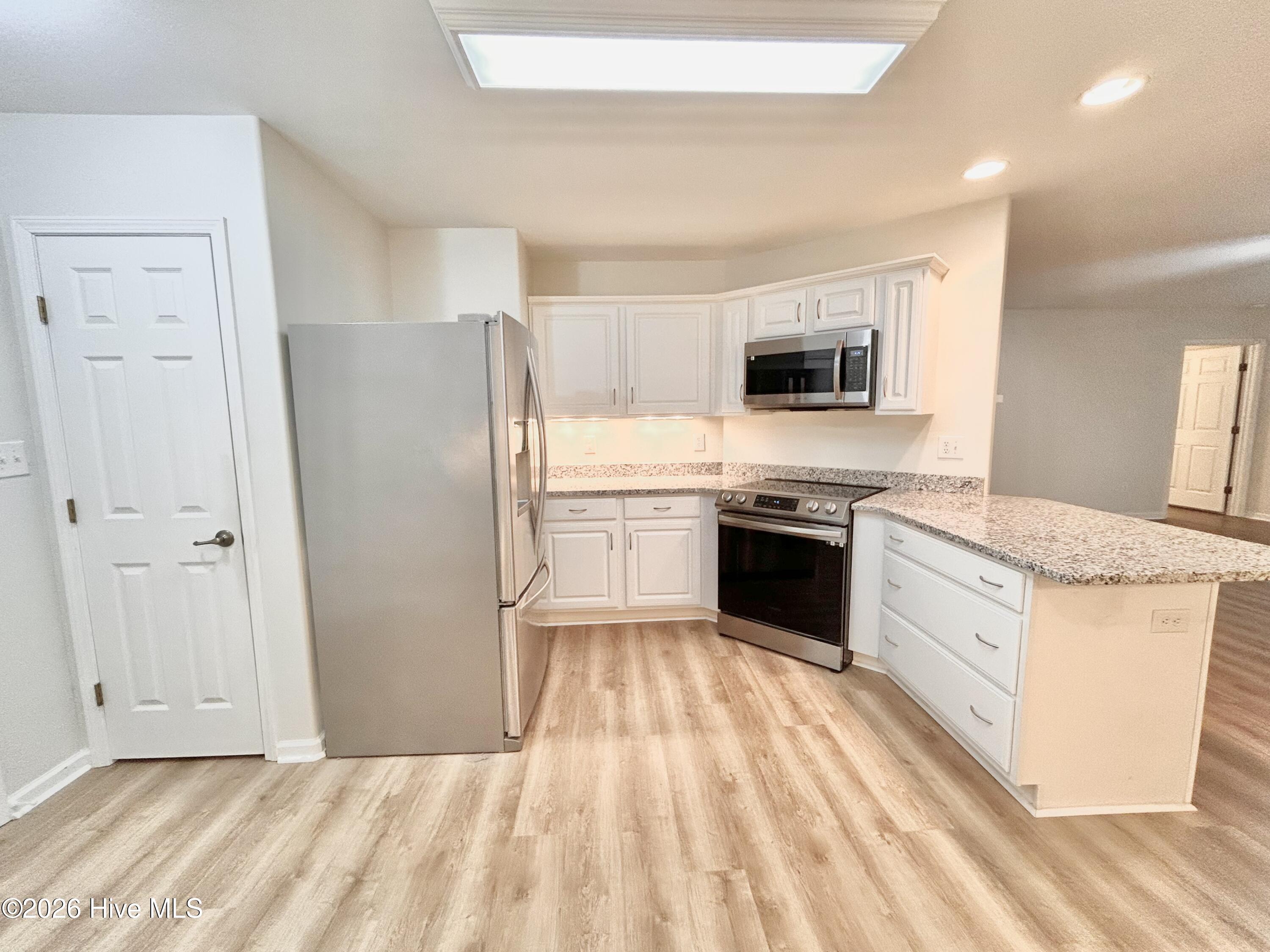 100542918 | Photo 11