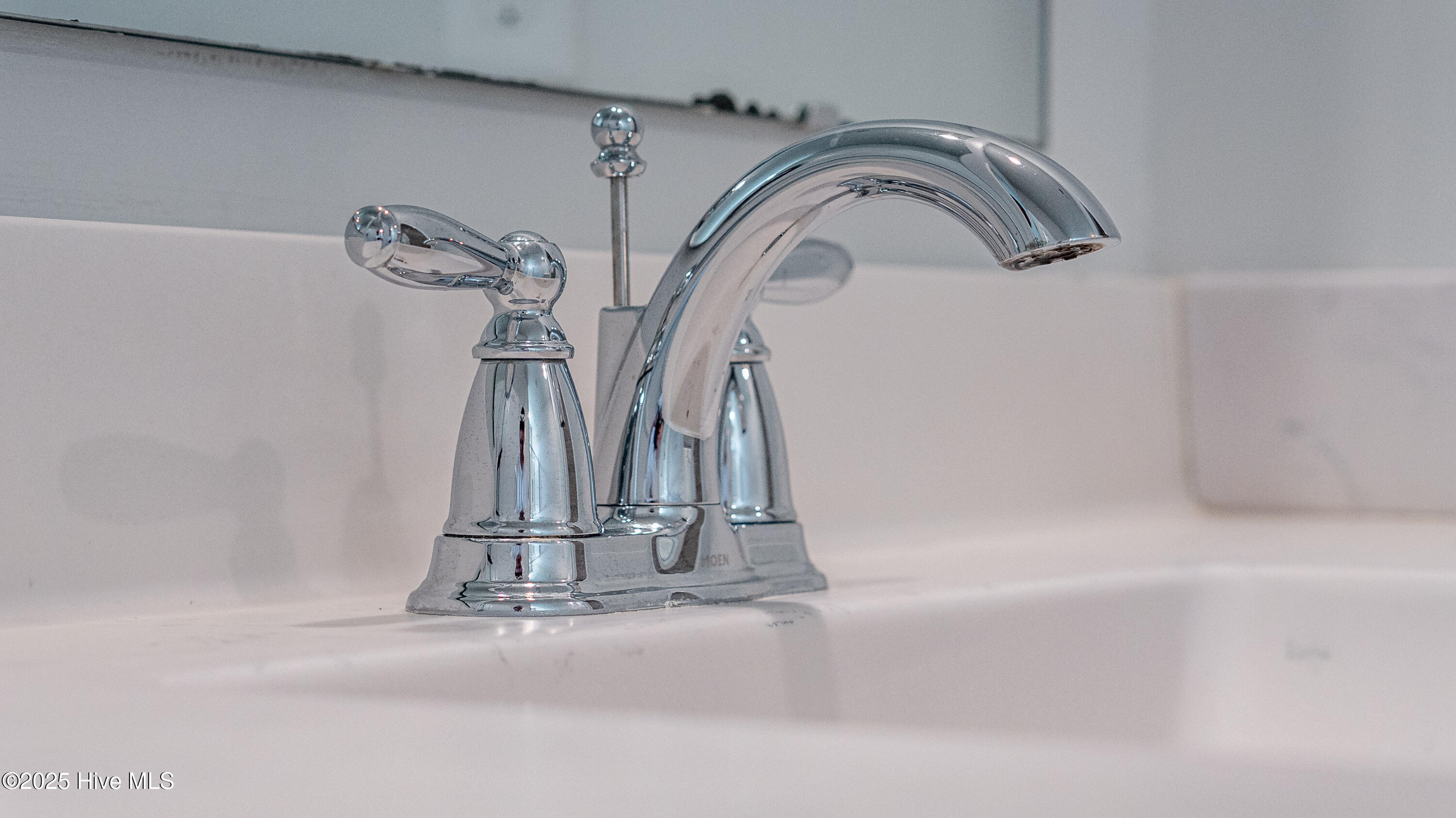 100526053 | Photo 10