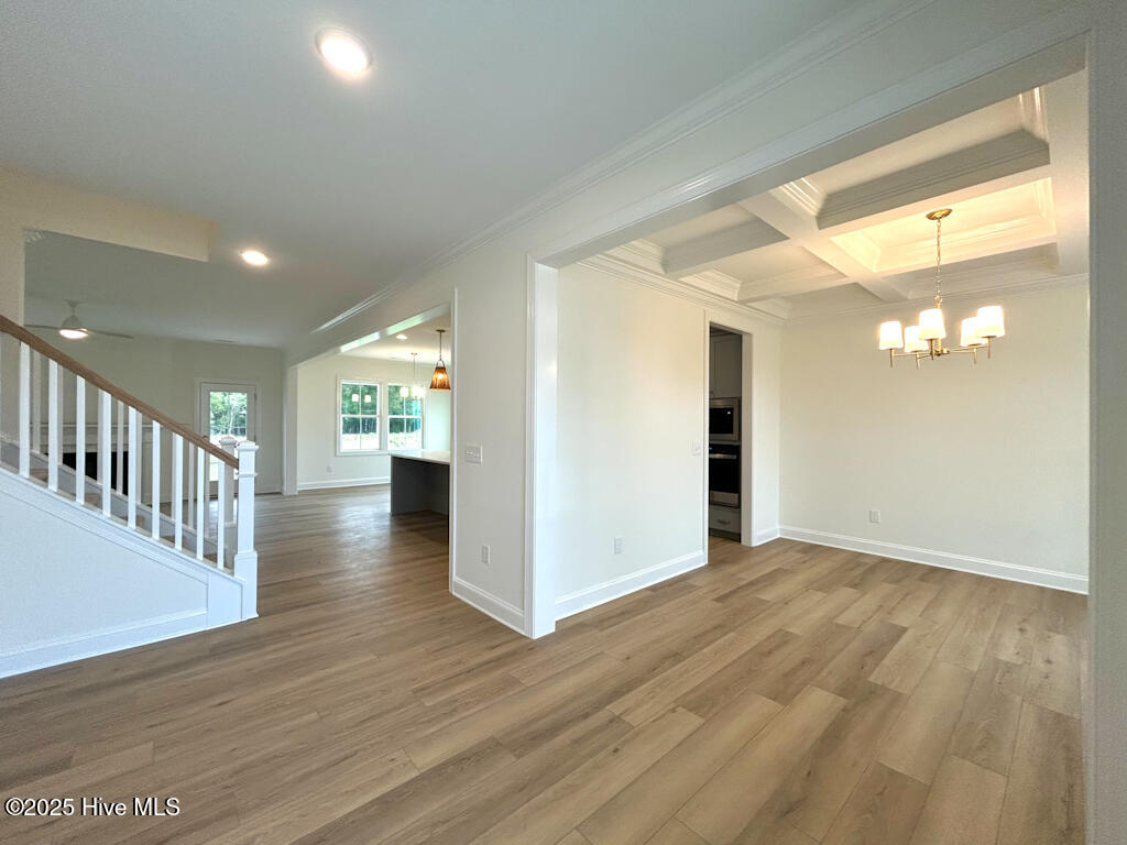 100510168 | Photo 10