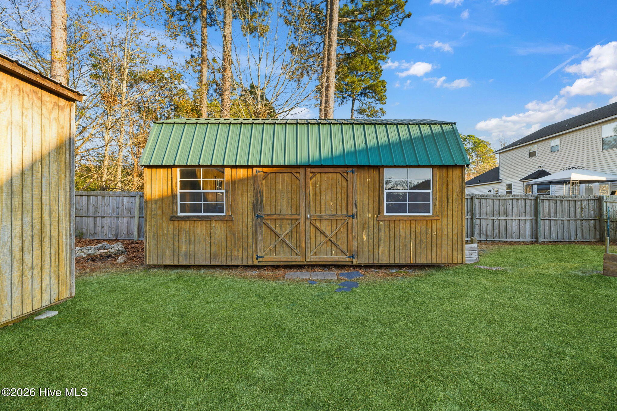 100548117 | Photo 42