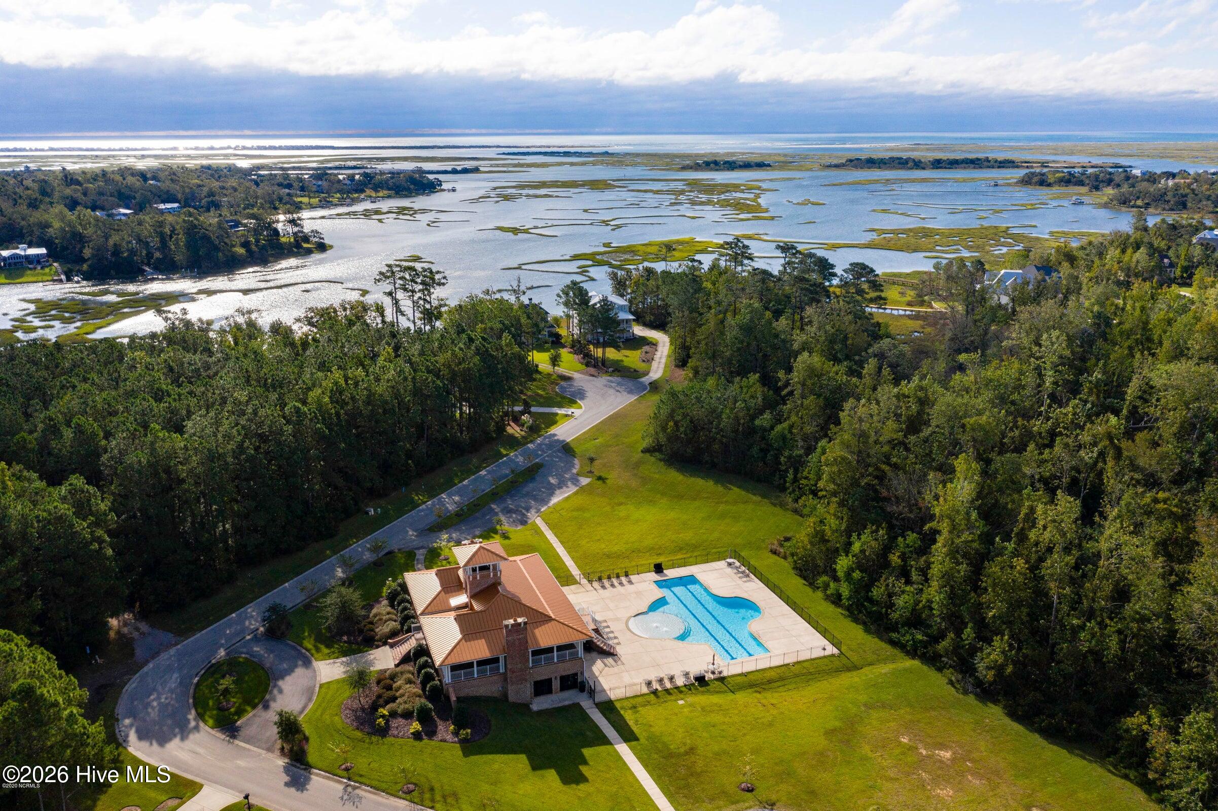 100550351 | Photo 55