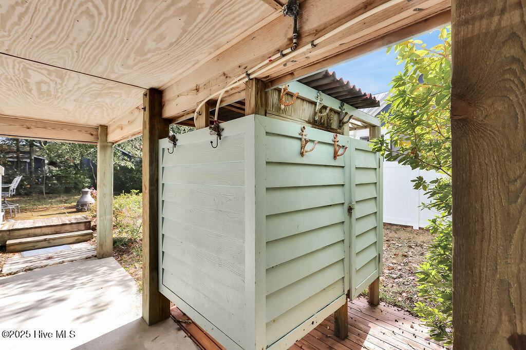 100543707 | Photo 32