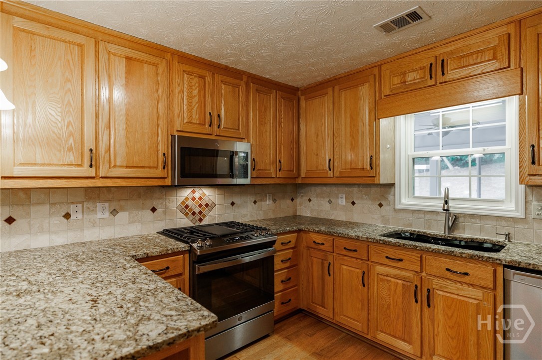 2249 Cluster Lane