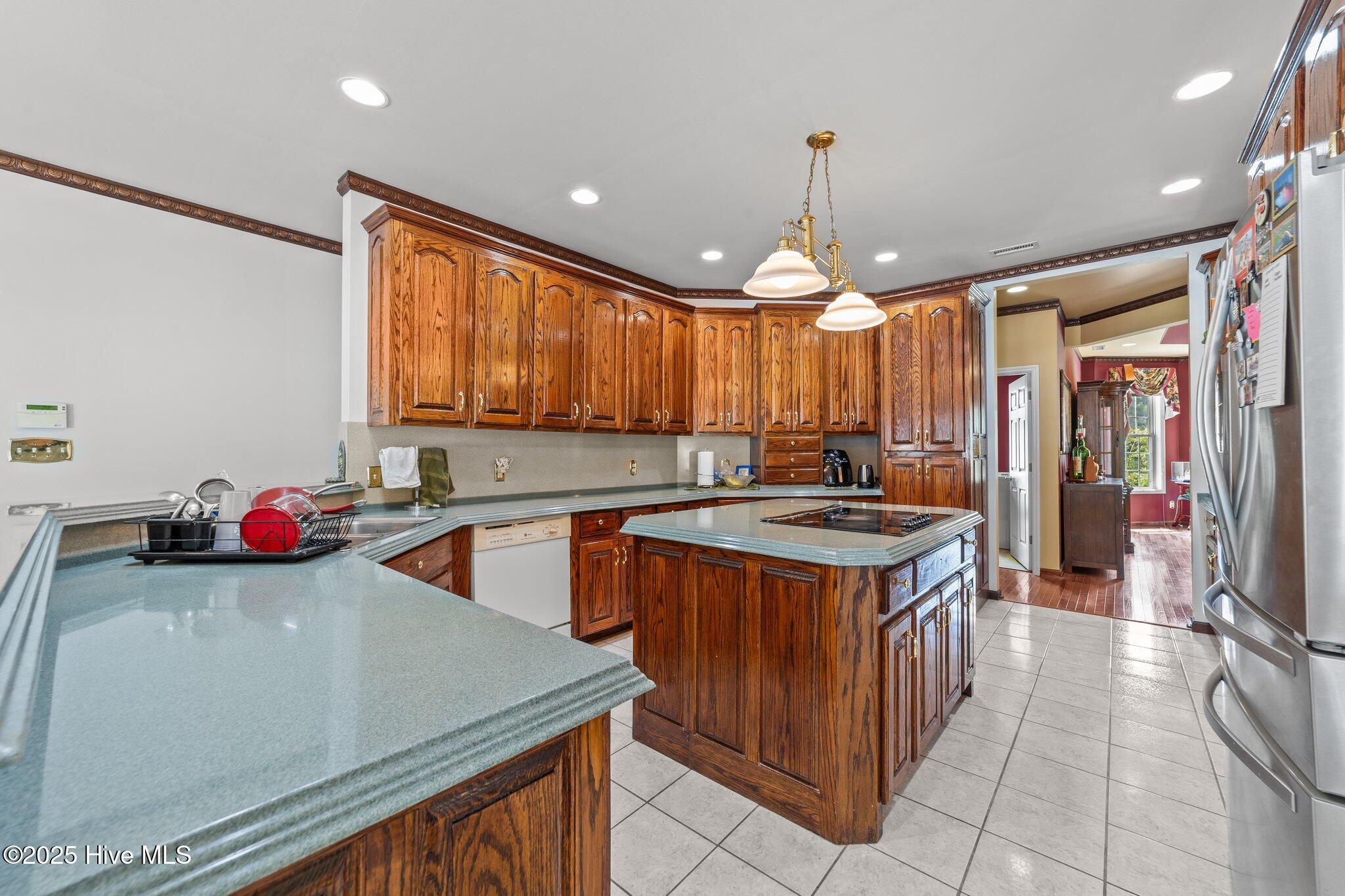 100513864 | Photo 20