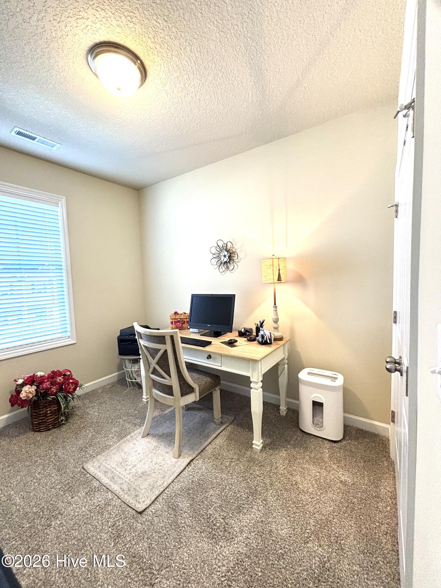 100560675 | Photo 23