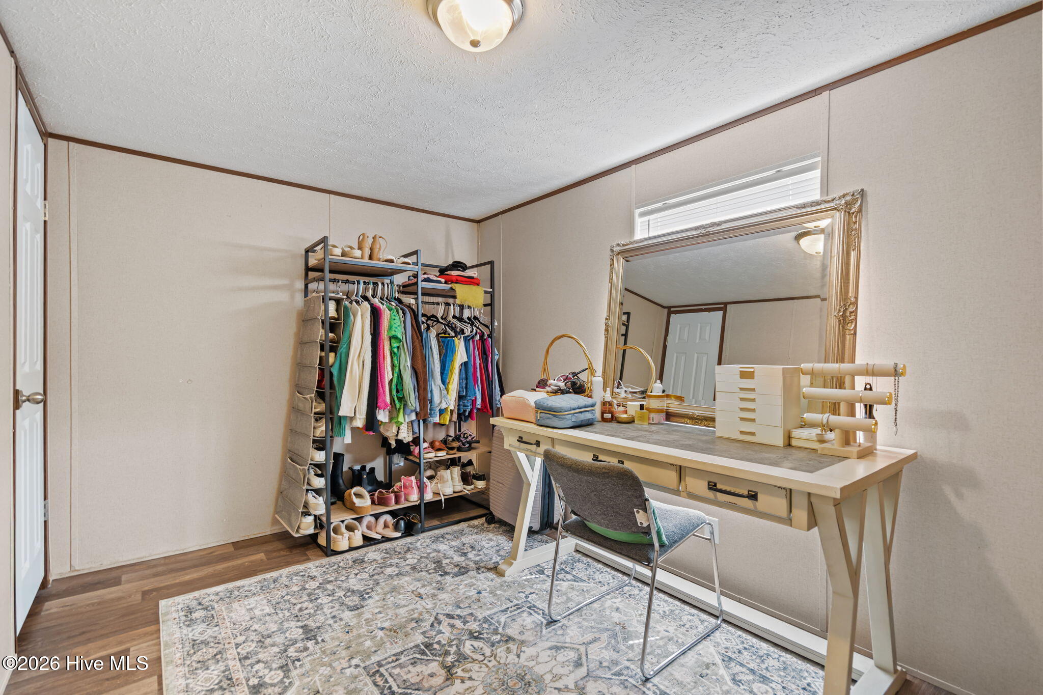 100562806 | Photo 22