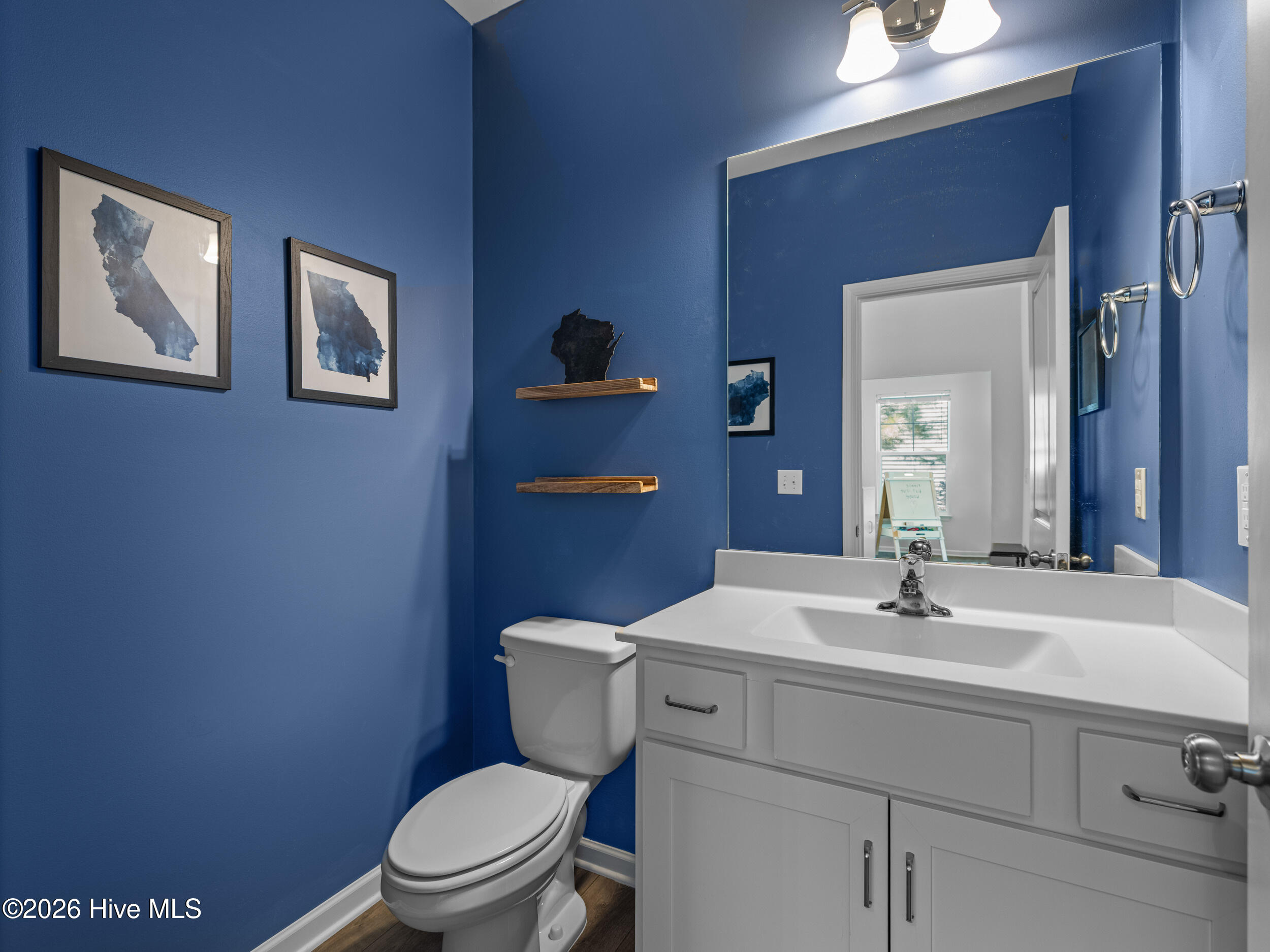 100557695 | Photo 38