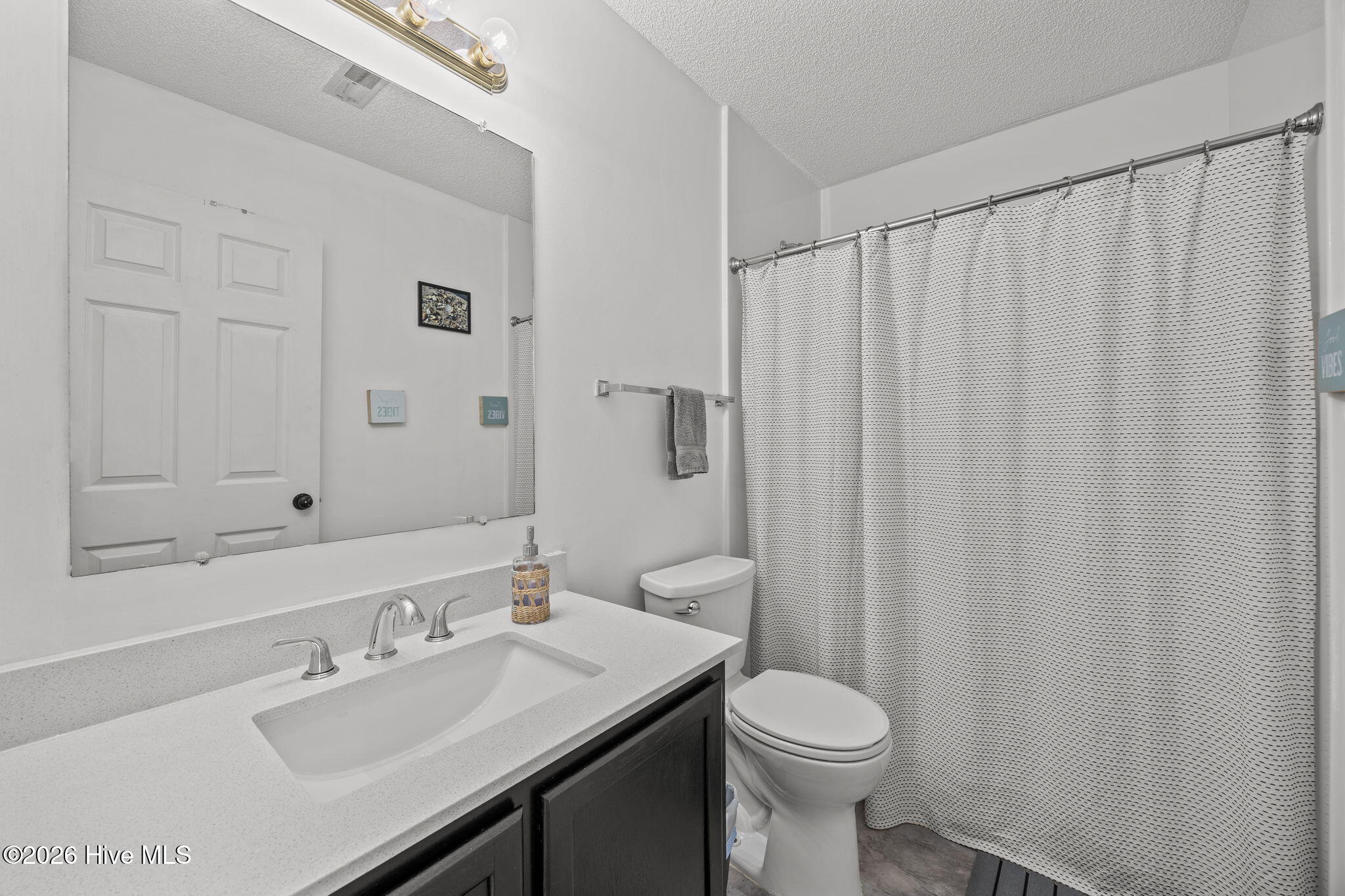 100551976 | Photo 23