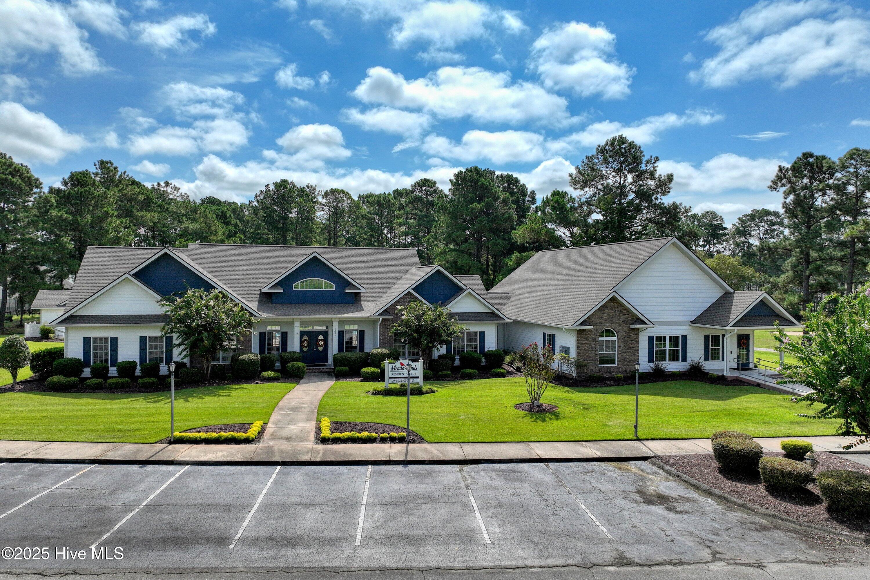 100526883 | Photo 56