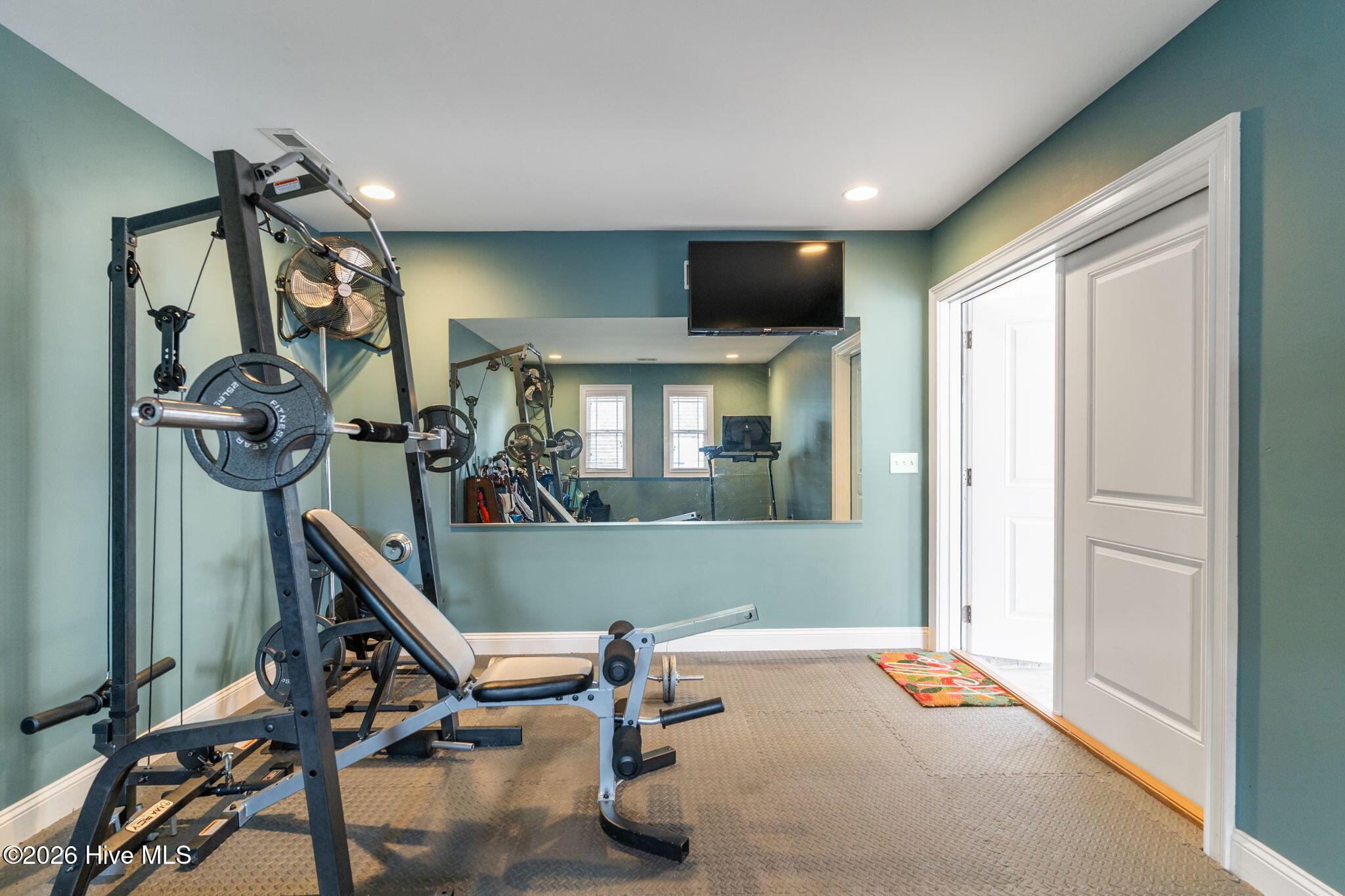 100557179 | Photo 51