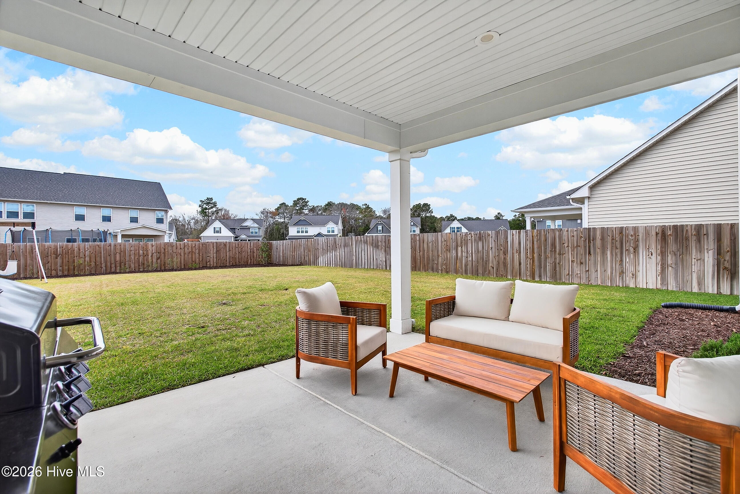 100563348 | Photo 39