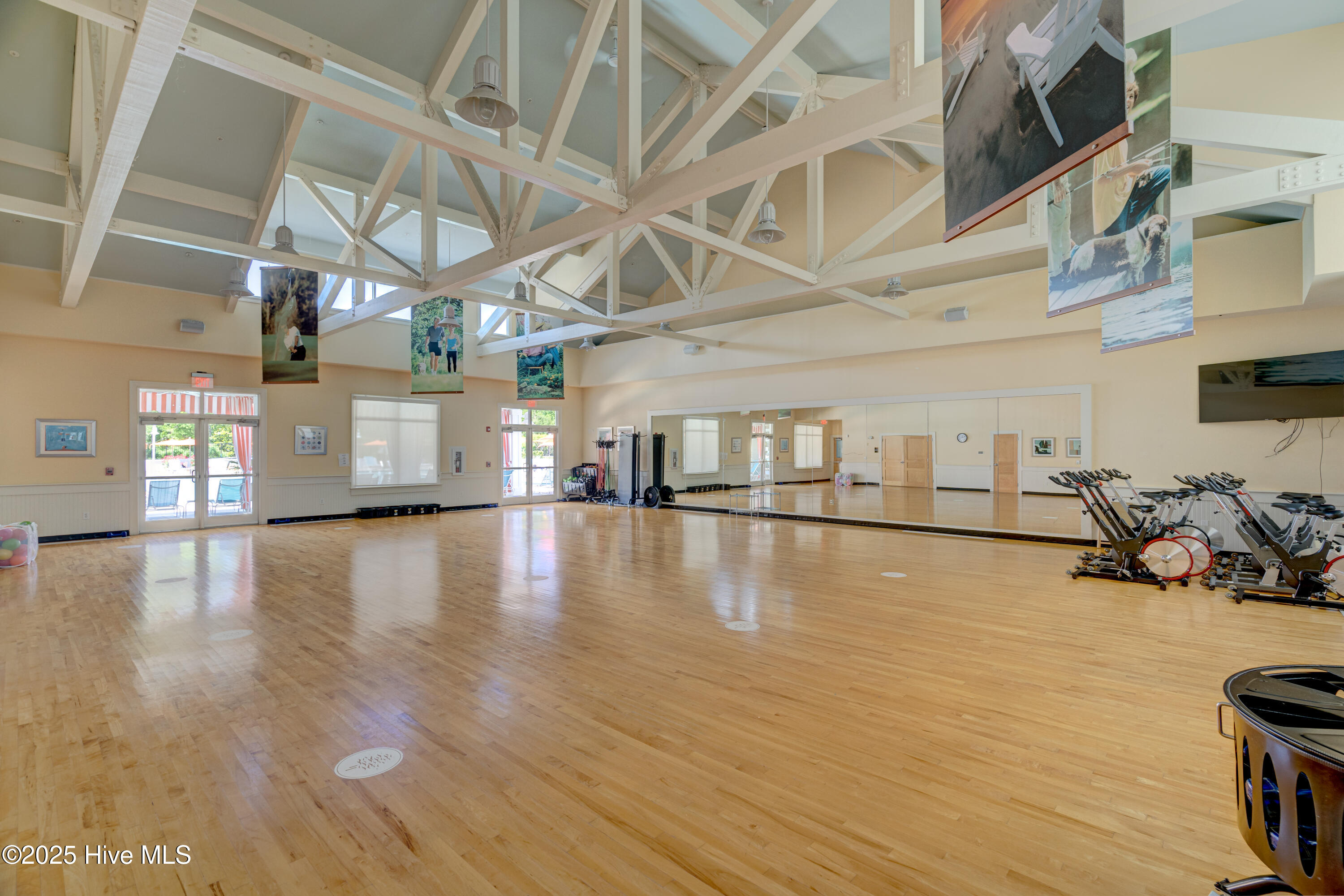 100527898 | Photo 91