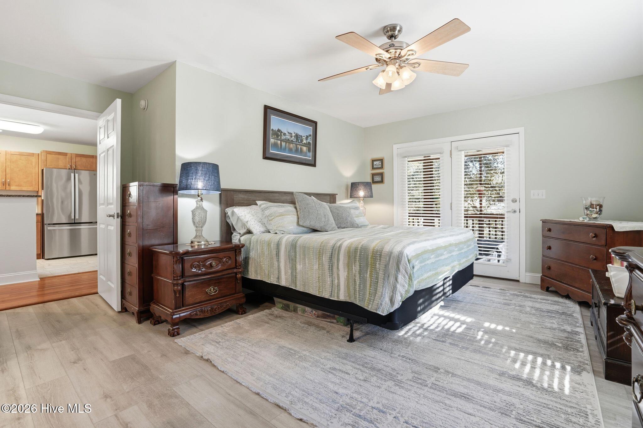 100555111 | Photo 52