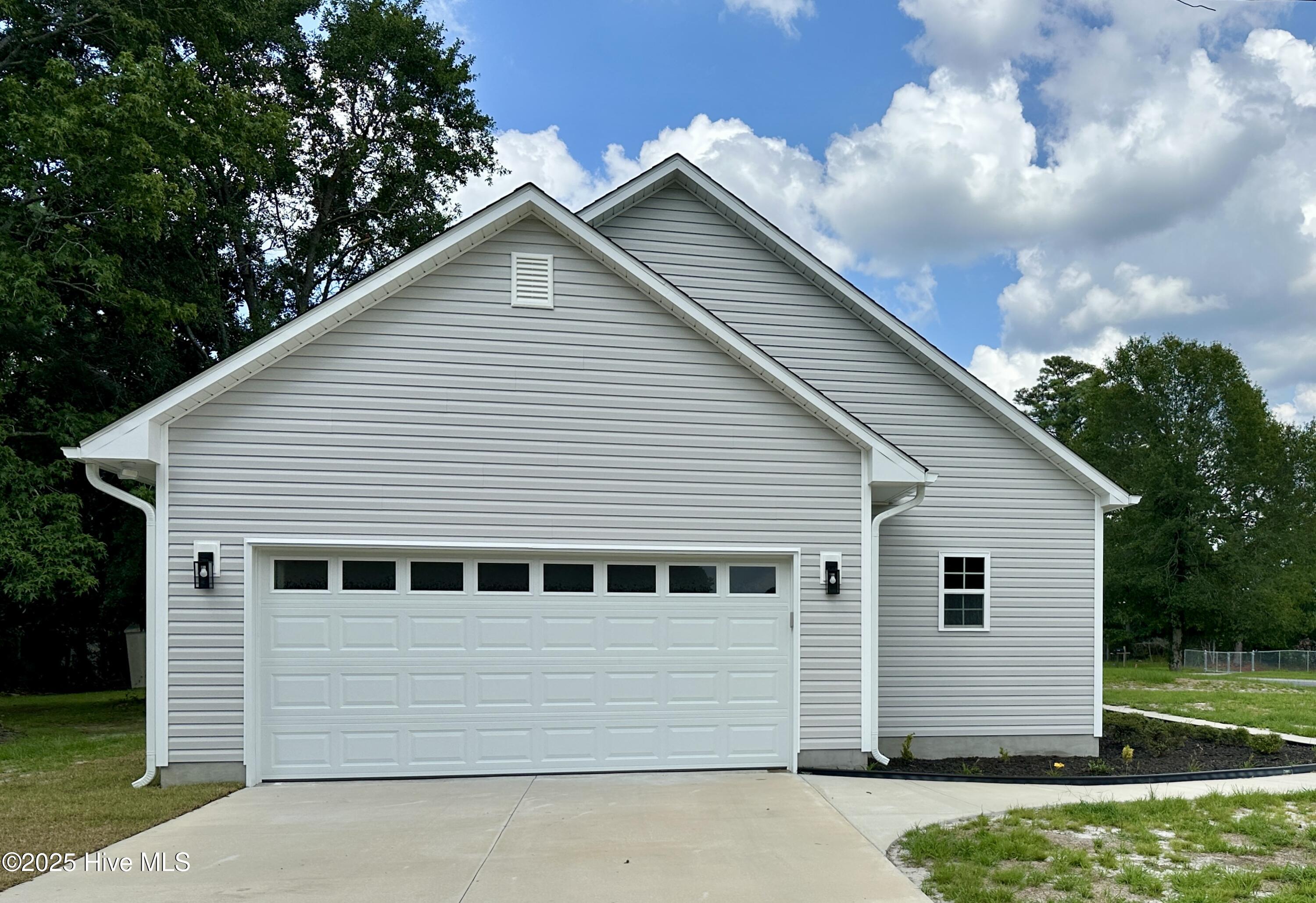 100520953 | Photo 16