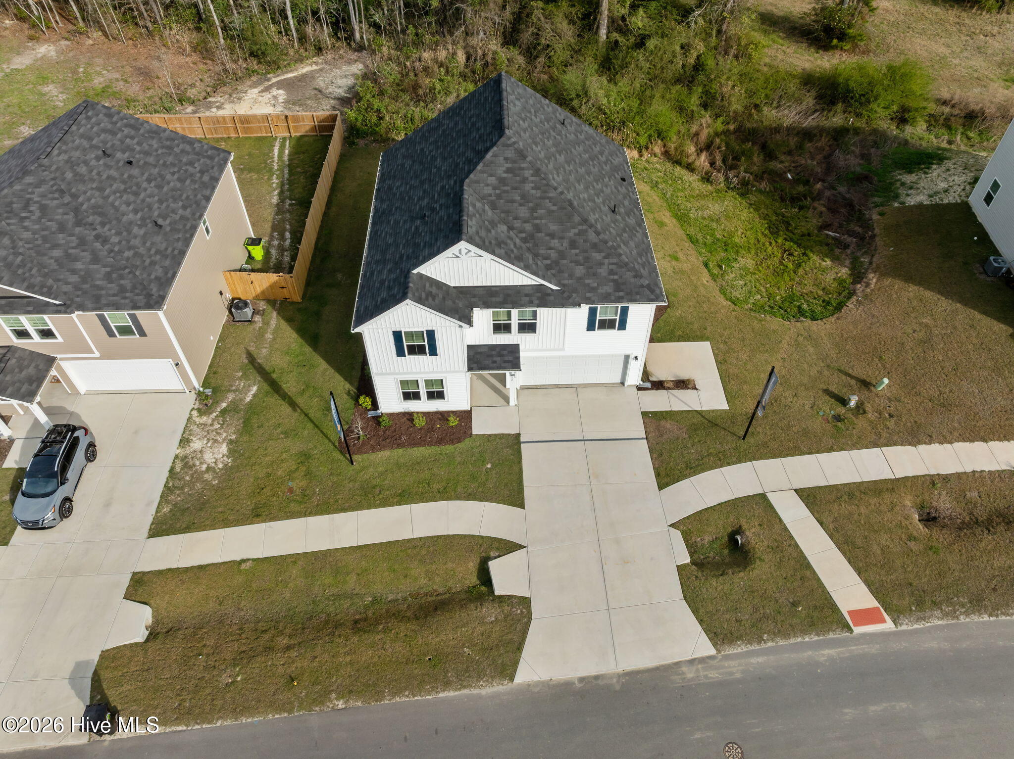 100561860 | Photo 43