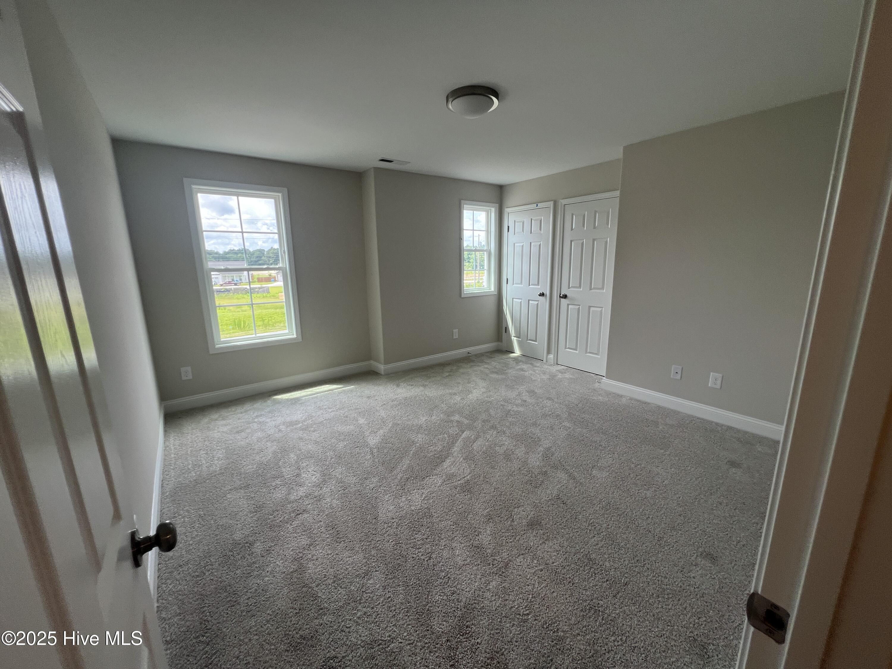 100505781 | Photo 22