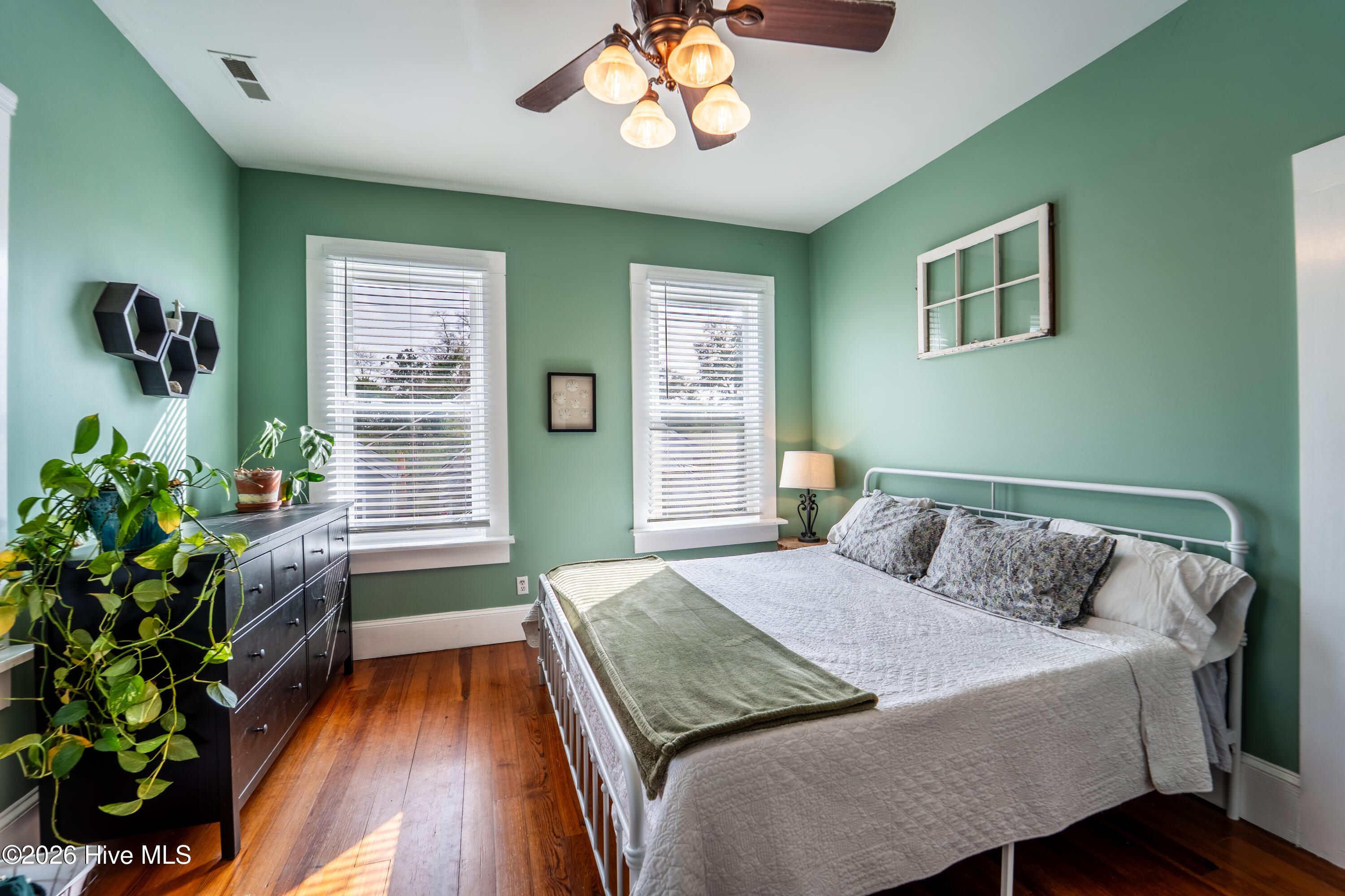 100559756 | Photo 17