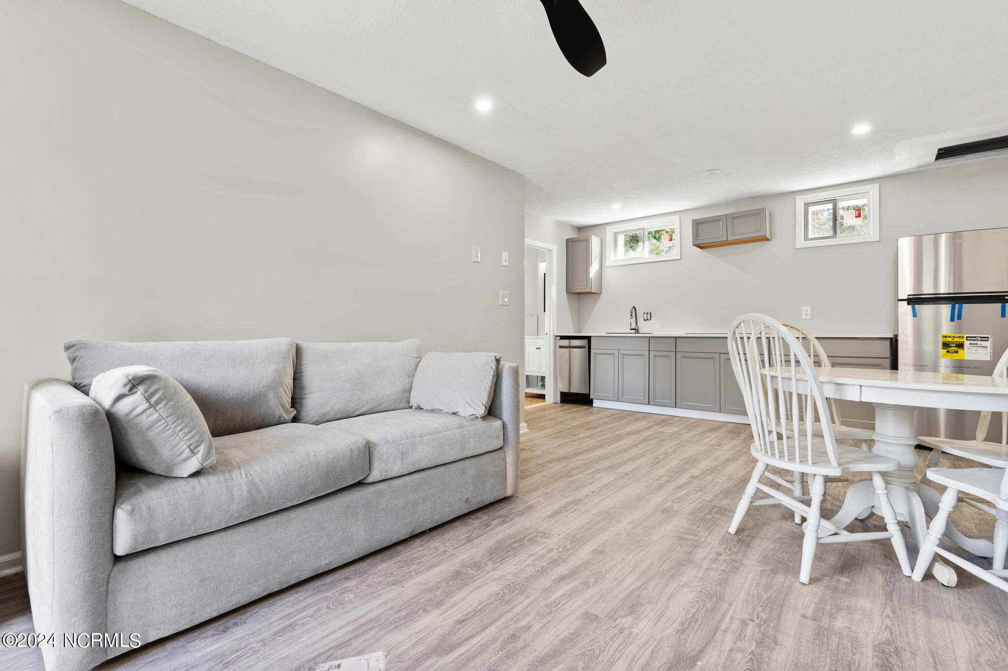 100566764 | Photo 30