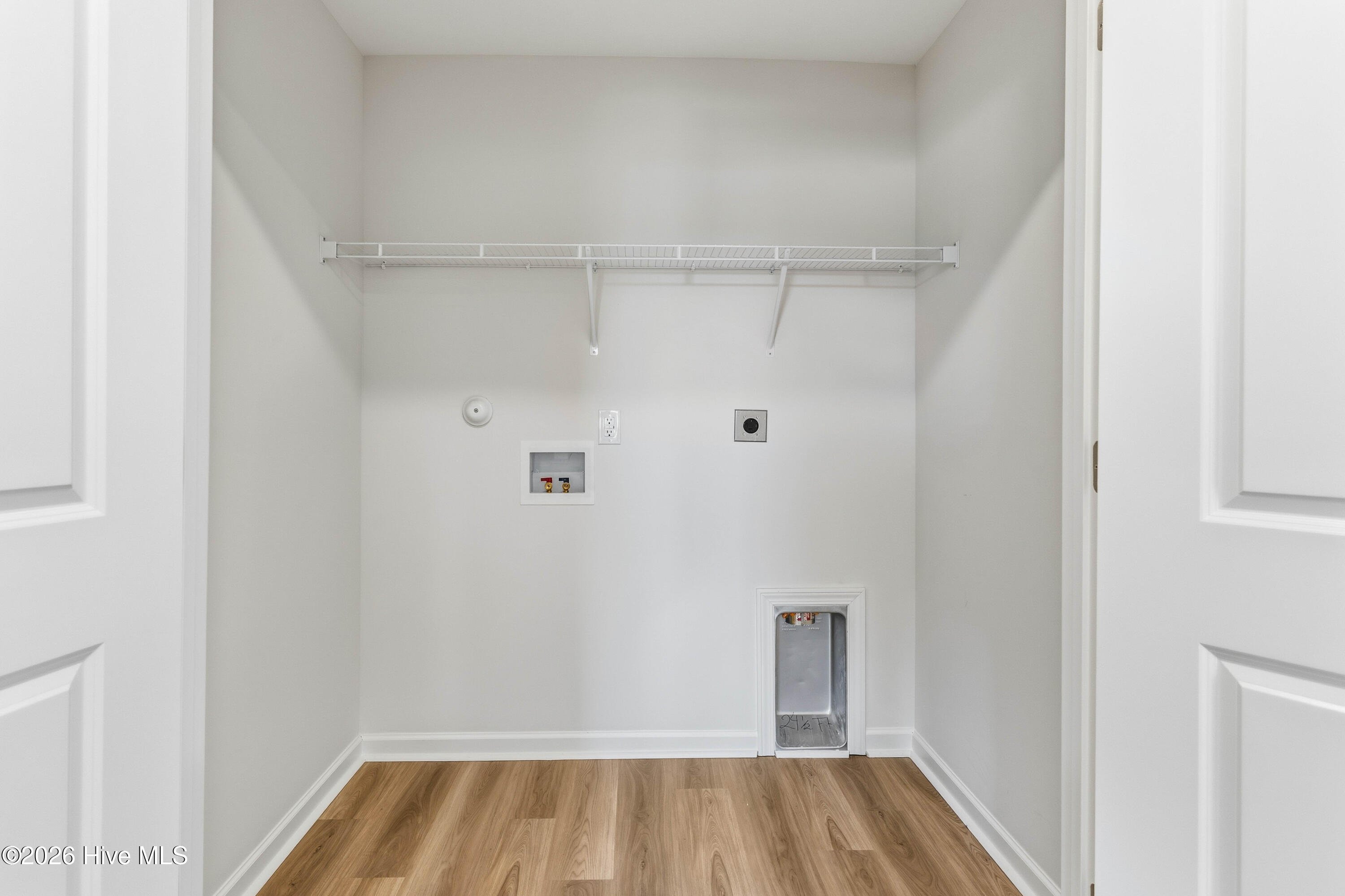 100564824 | Photo 25