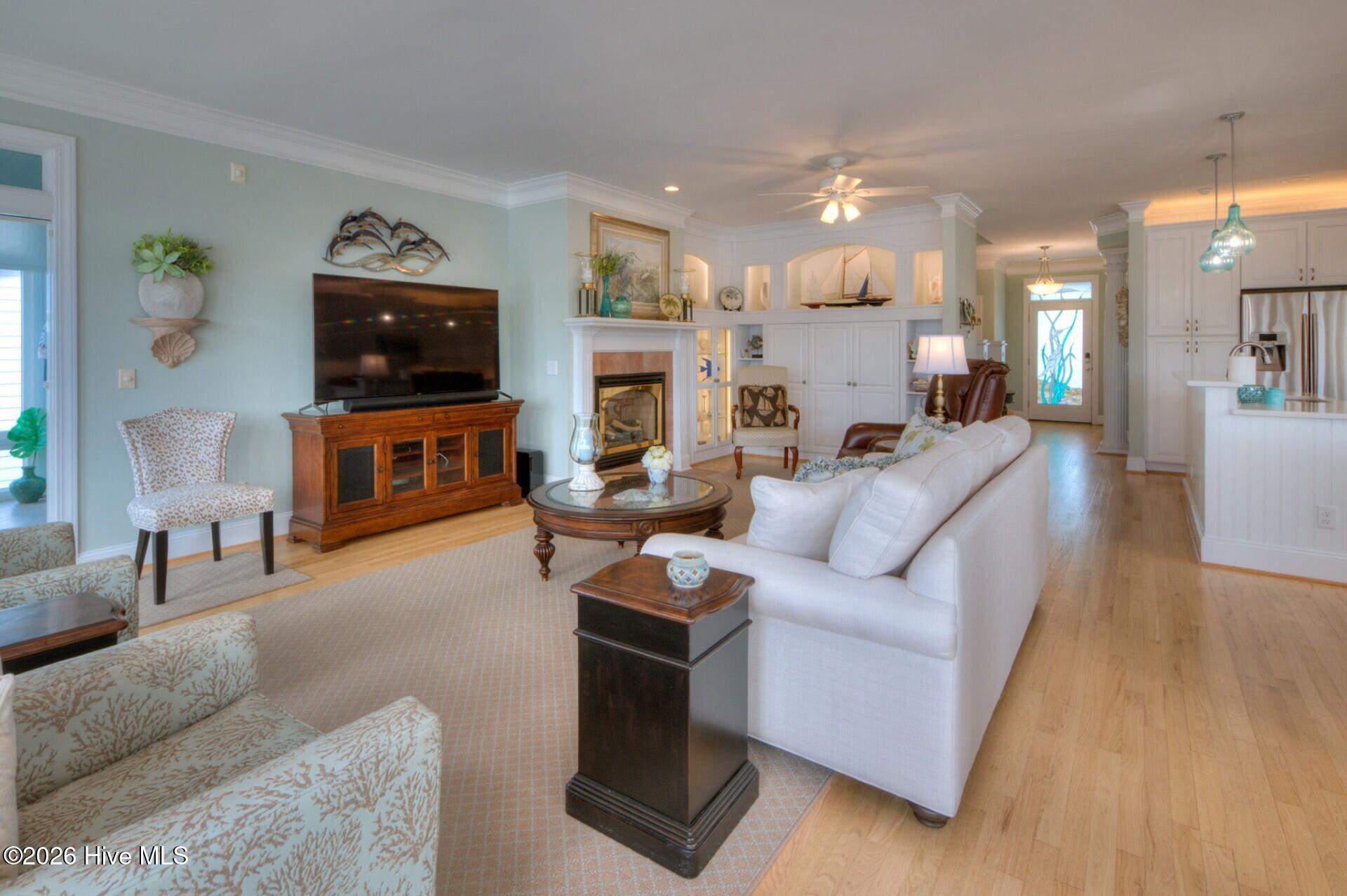 100553459 | Photo 16