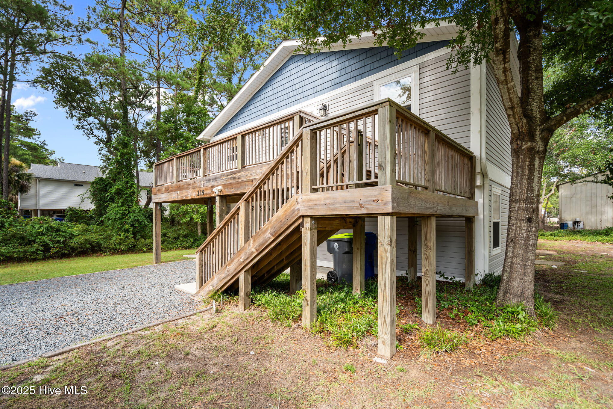 100523824 | Photo 11