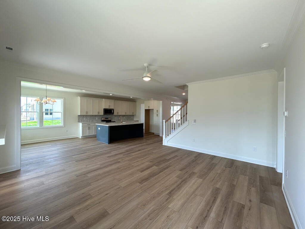 100479294 | Photo 34