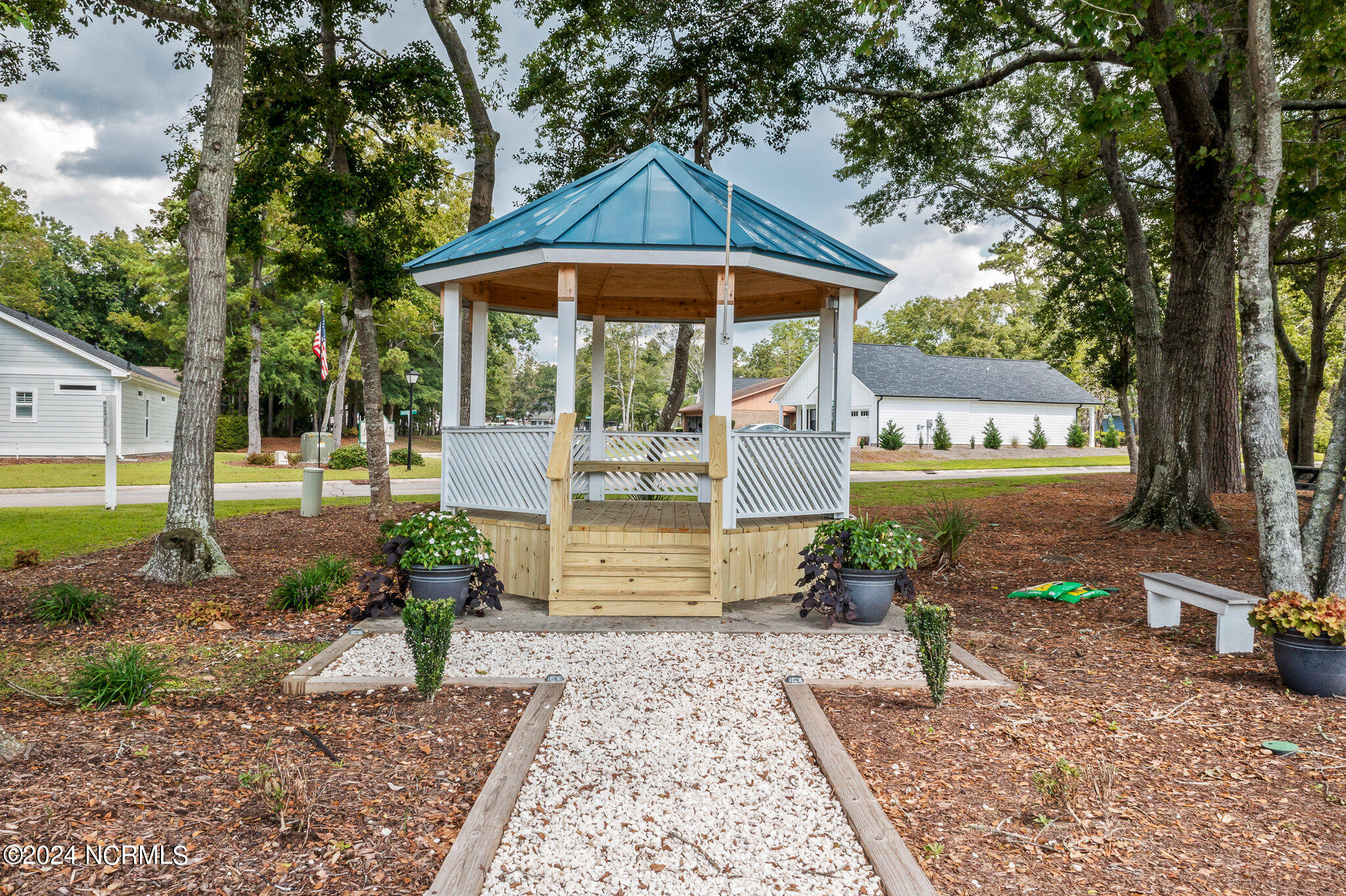 100468639 | Photo 32