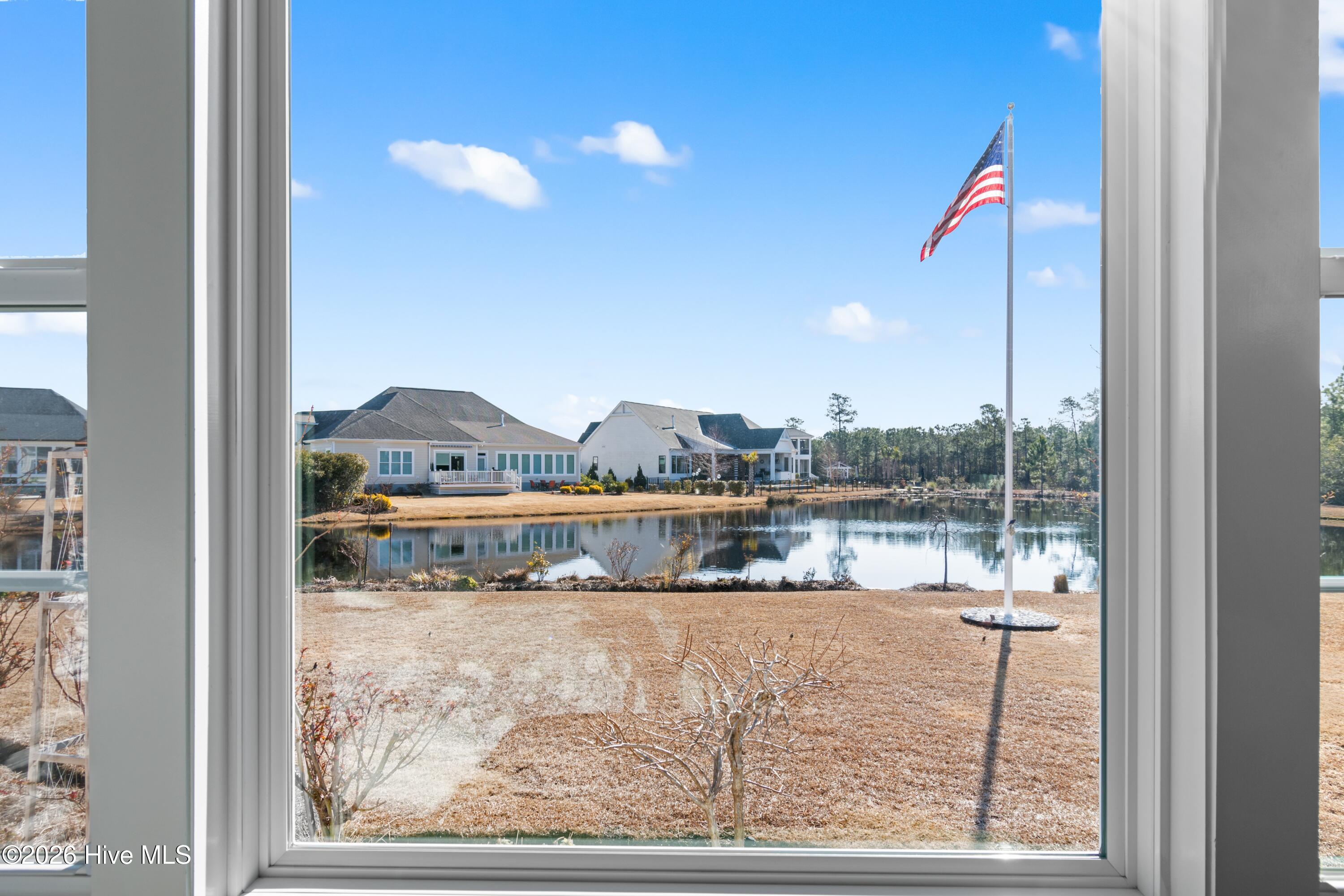 100560288 | Photo 42