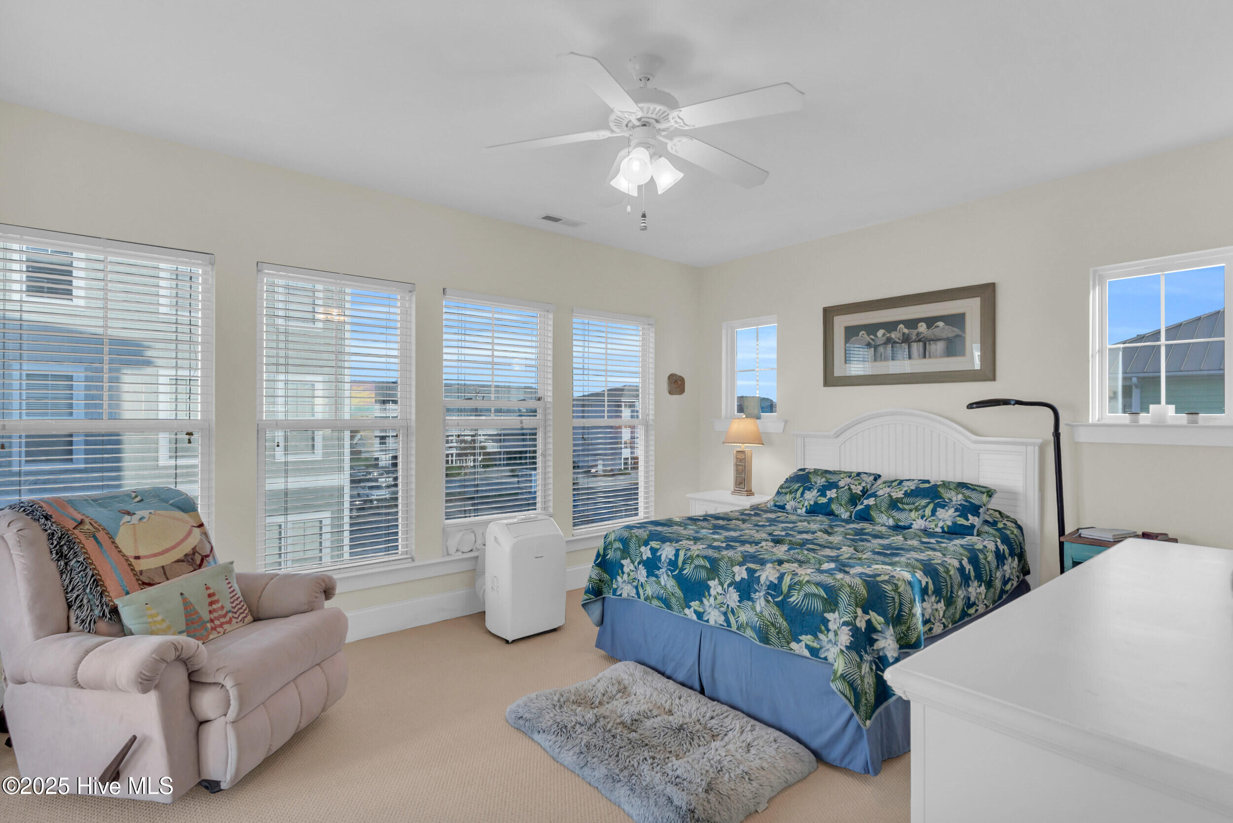 100530363 | Photo 26