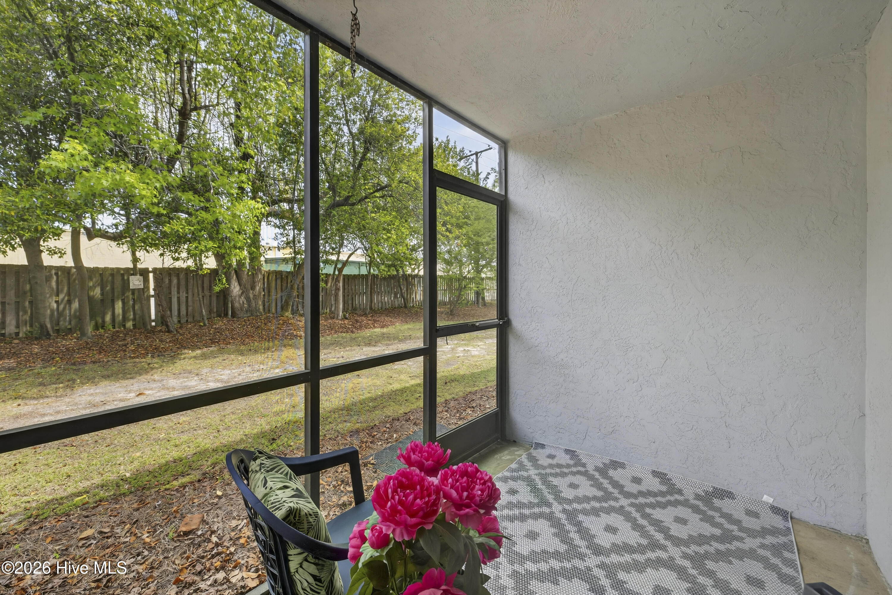 100565573 | Photo 10