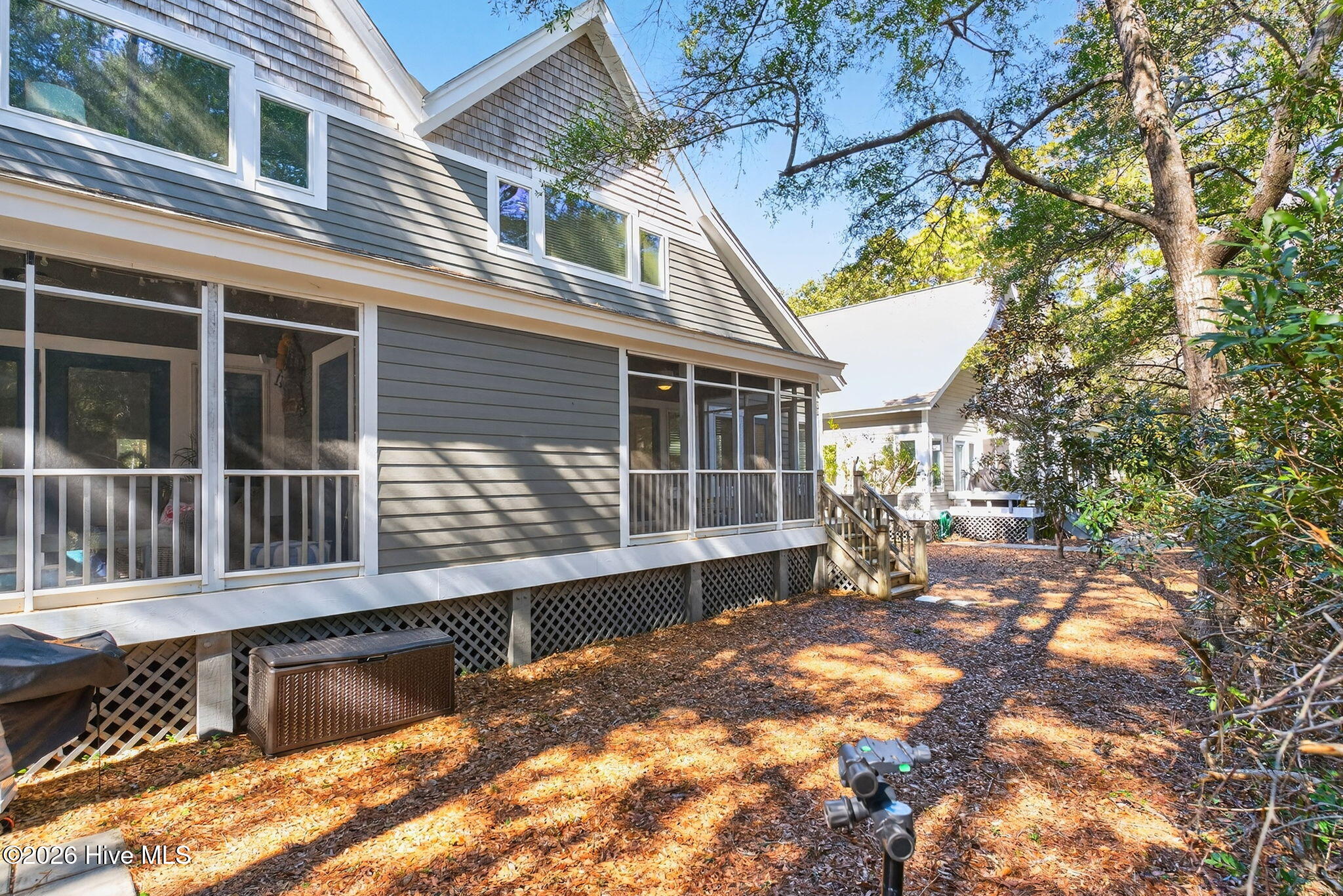 100553475 | Photo 15