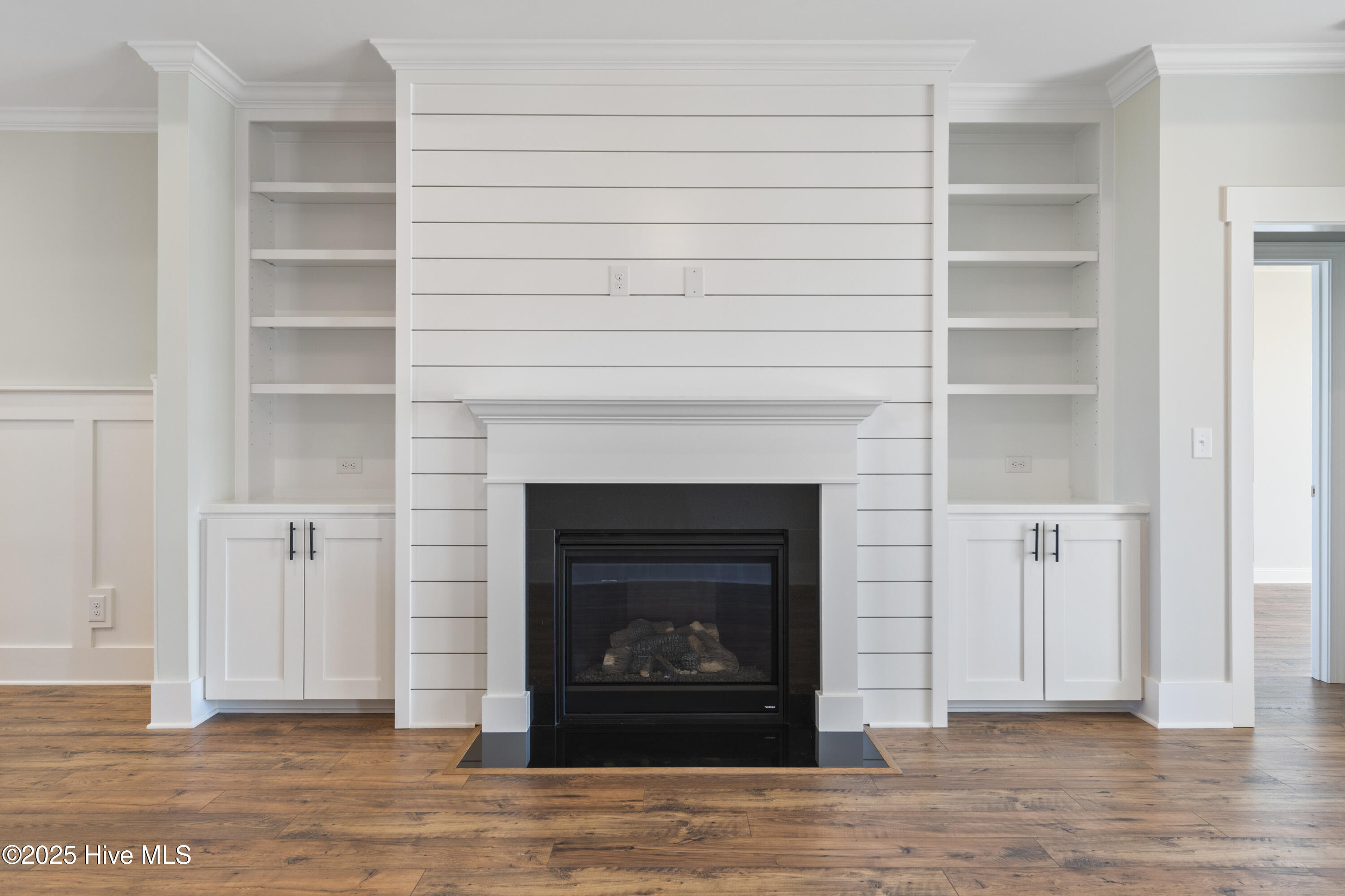 100522089 | Photo 17