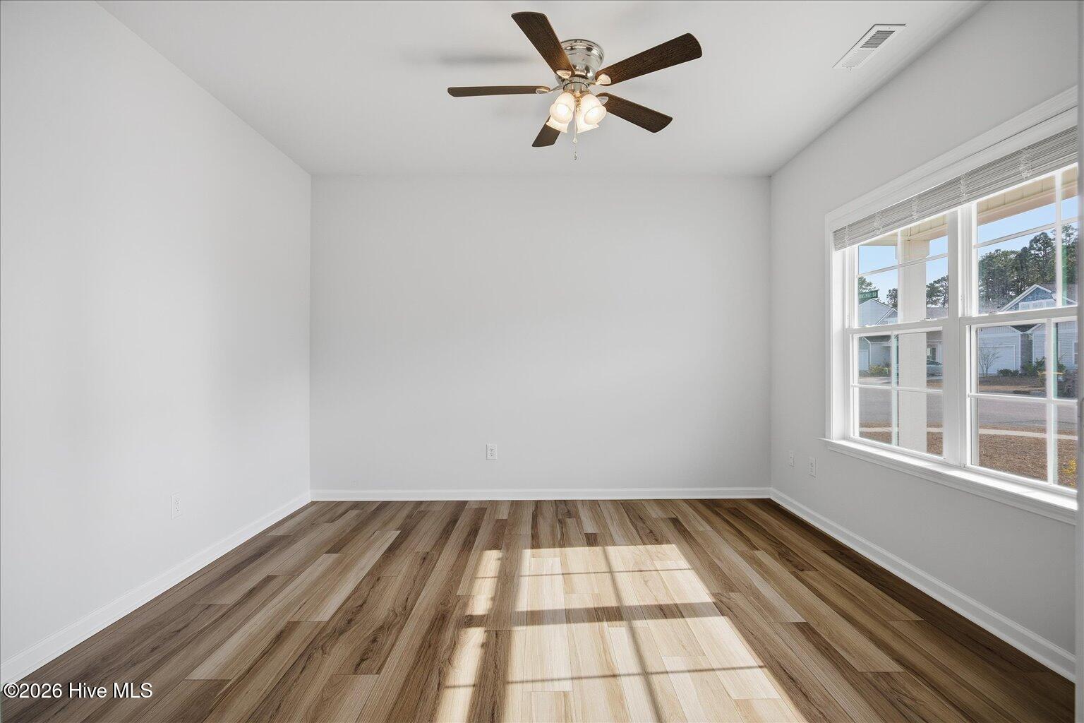 100548864 | Photo 10