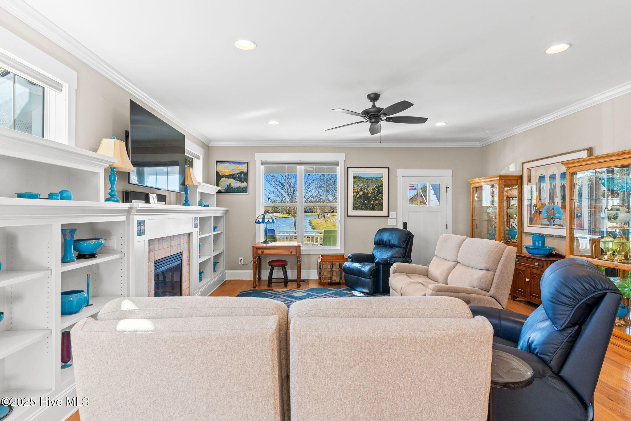 100541992 | Photo 19