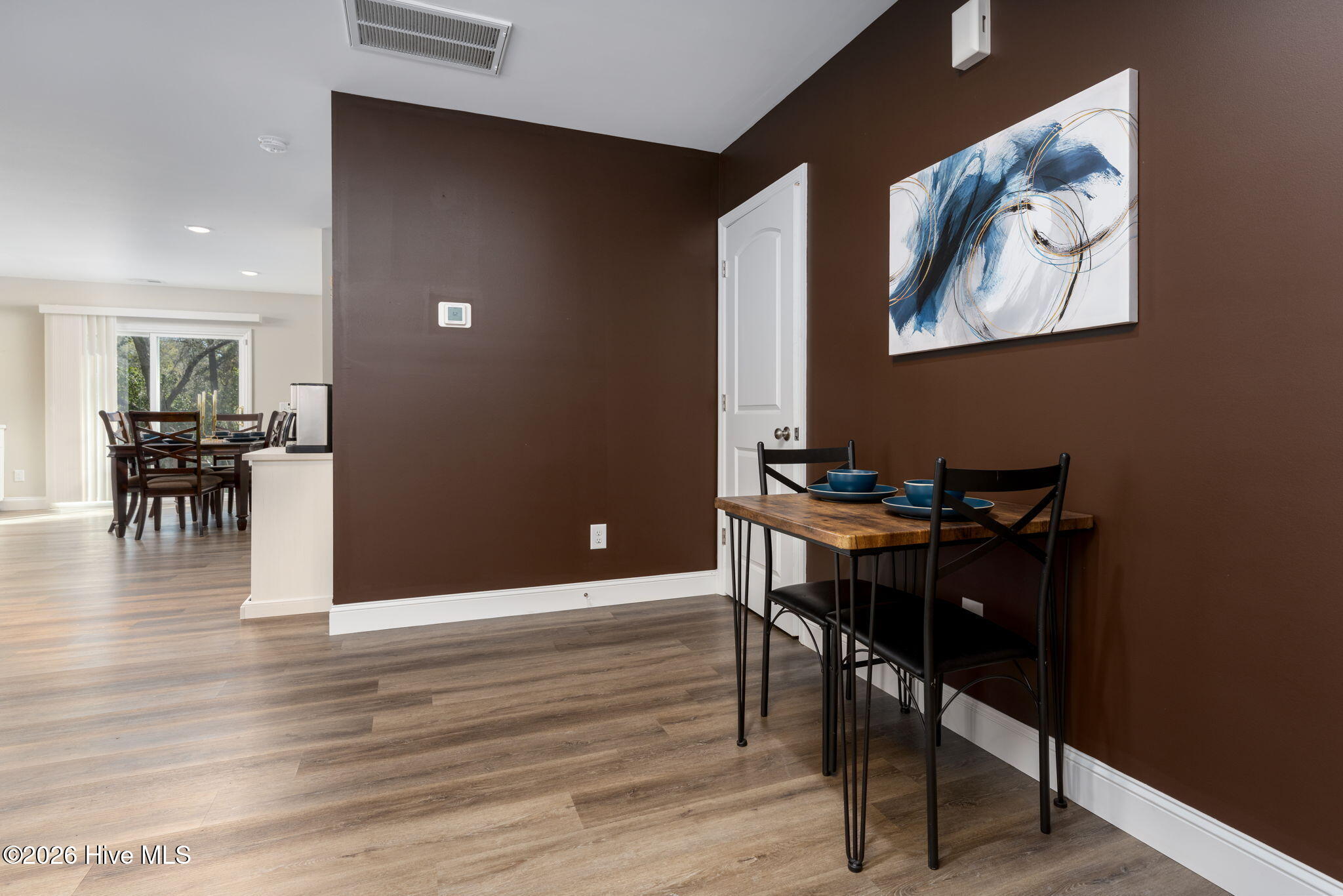 100559438 | Photo 17