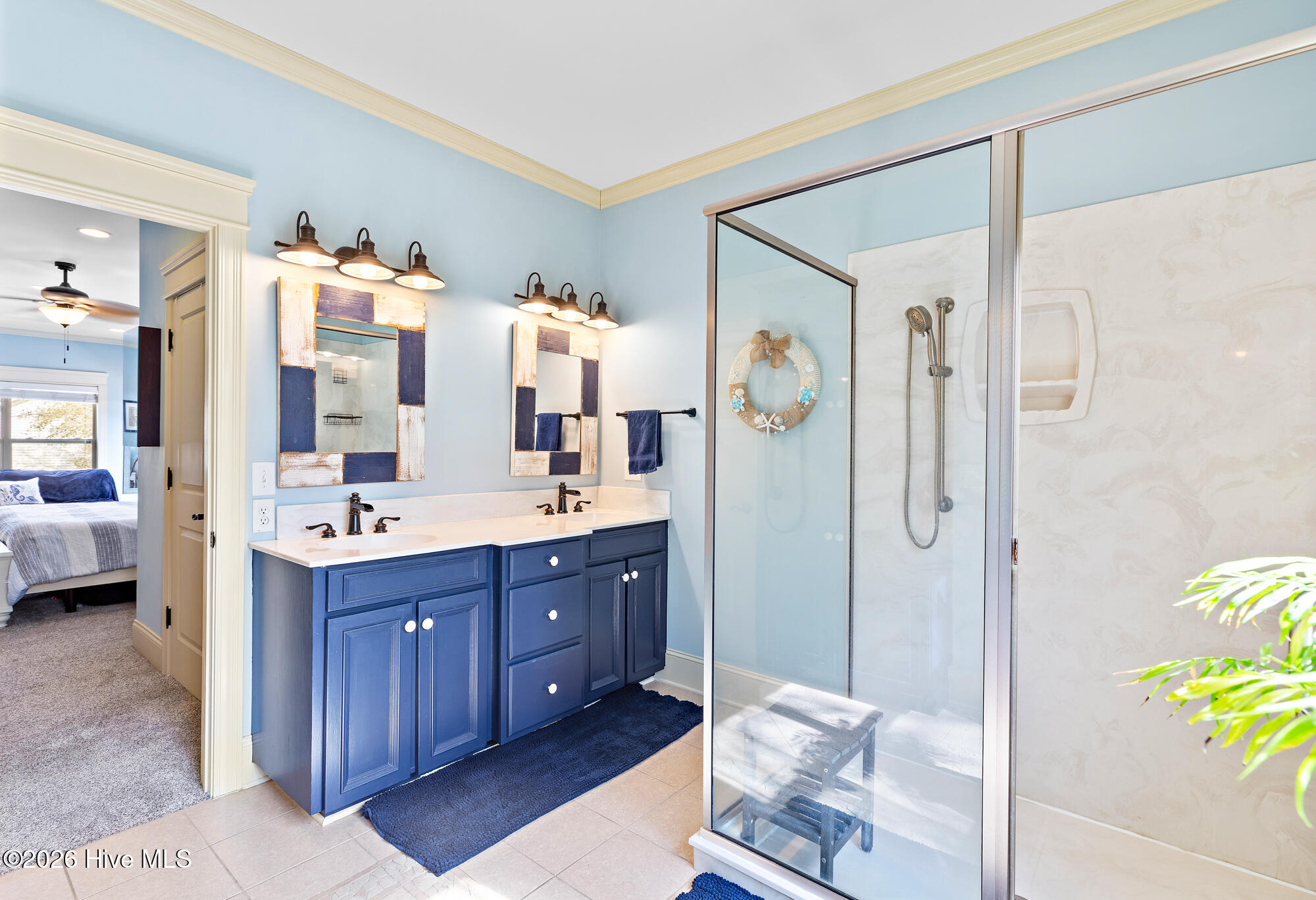 100554367 | Photo 24