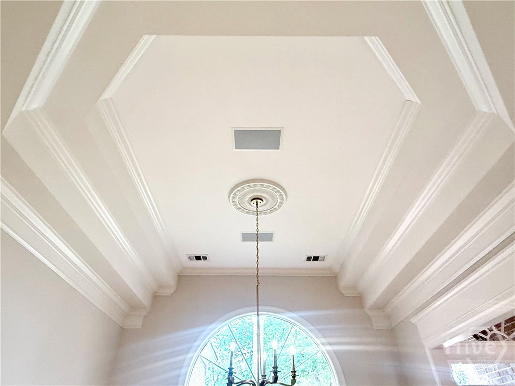 Gorgeous ceiling treatment in the dining room