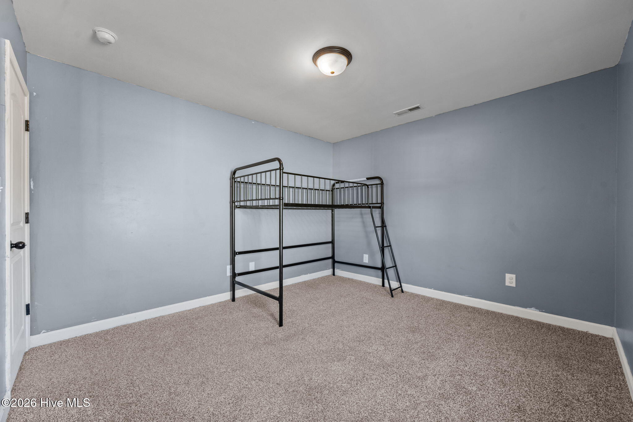 100547902 | Photo 36