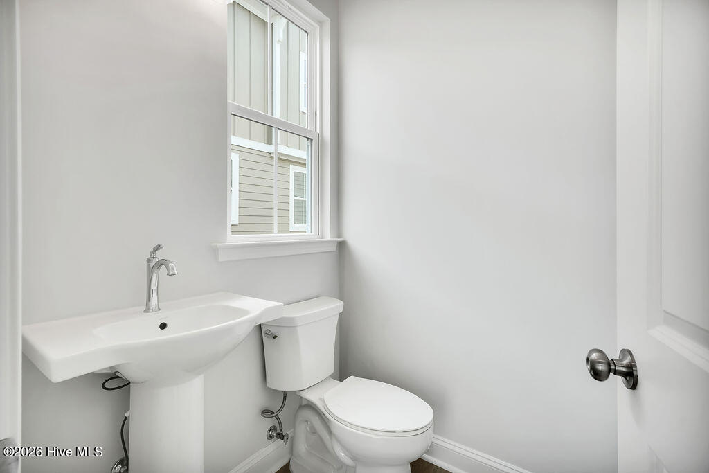 100549861 | Photo 10