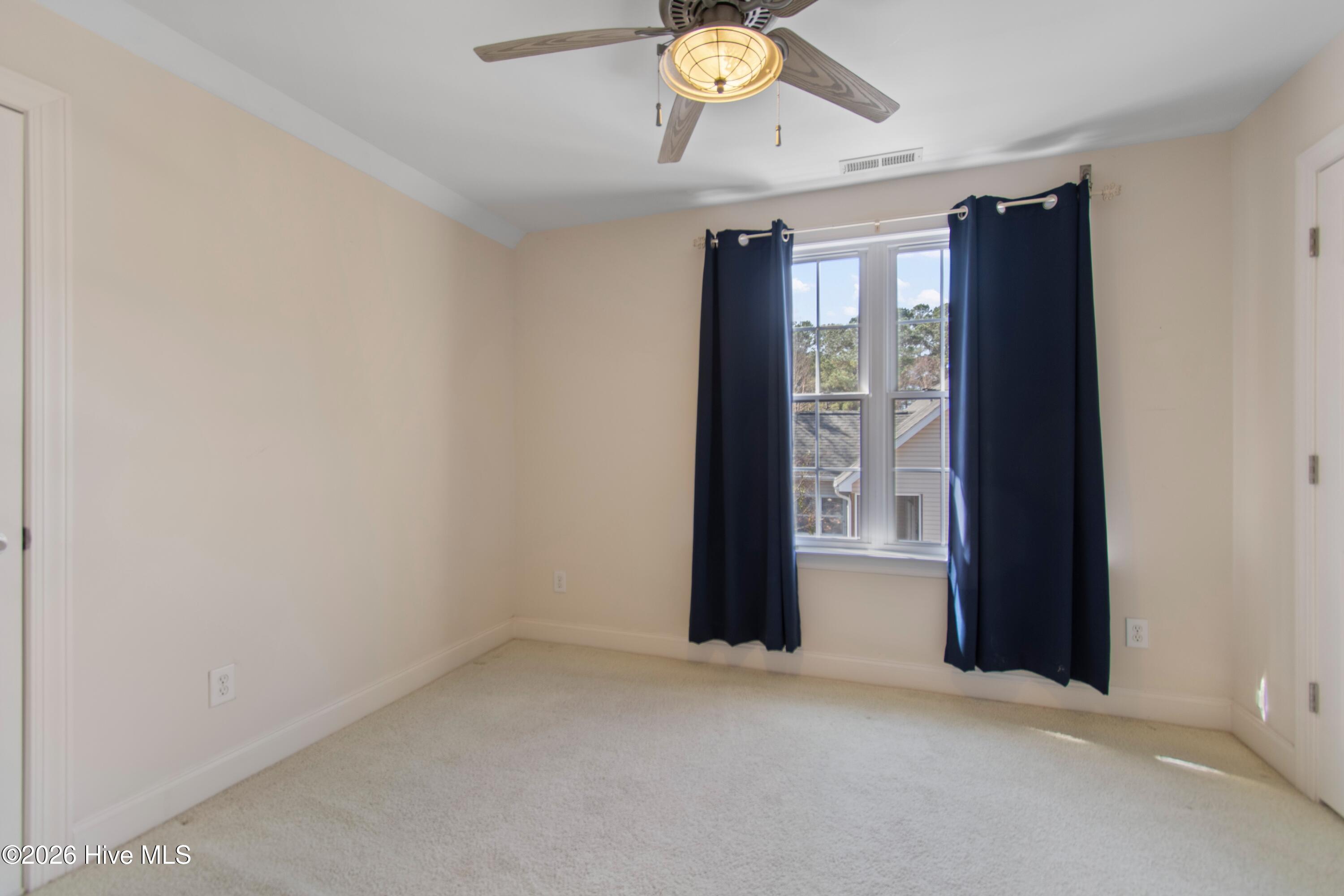 100555645 | Photo 28